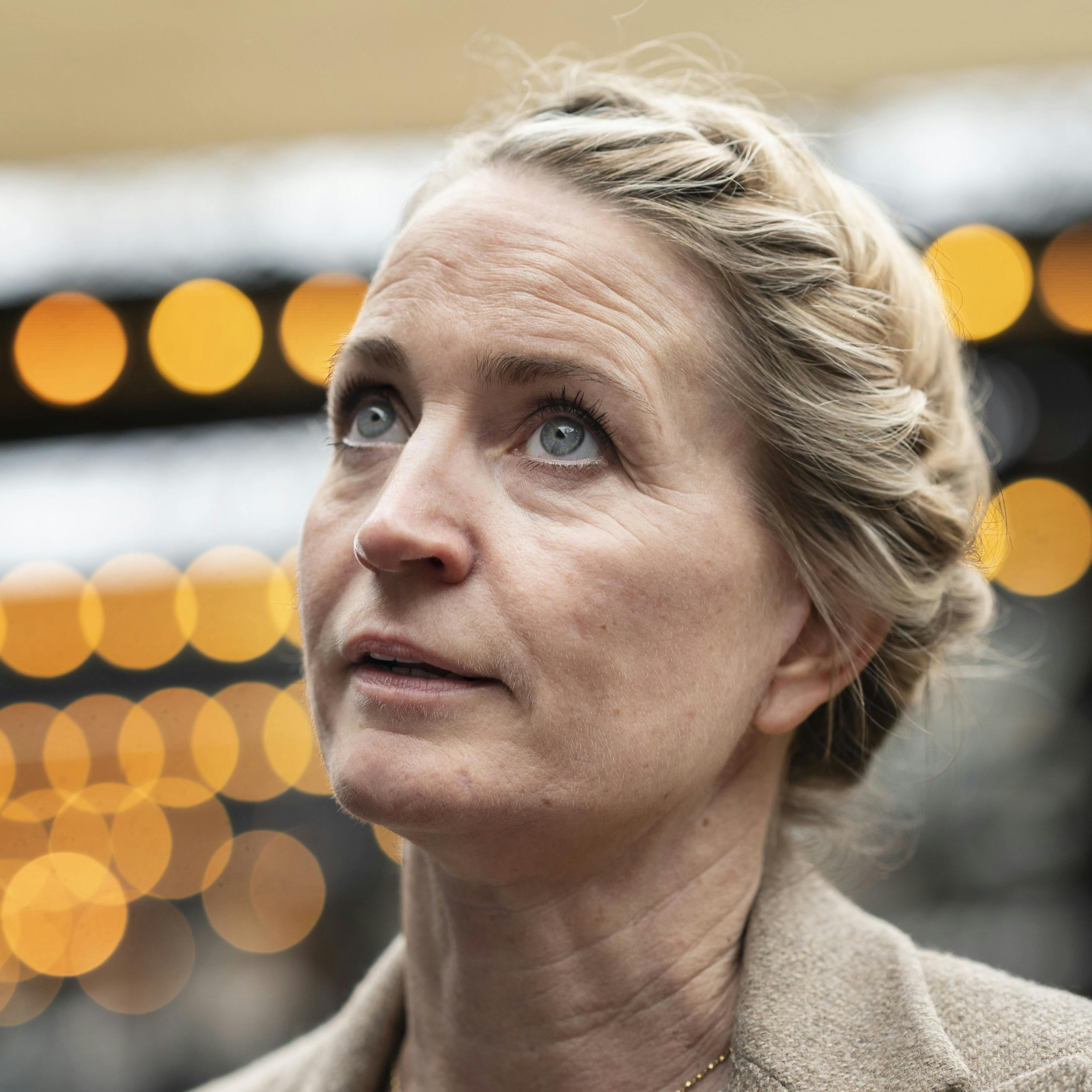 OPGAVE: : Sommerpressemøde i Tivoli med blandt andre Rasmus Botoft, Annette HeickSatiregruppen Plat-Form med Mille Lehfeldt, Laus Høybye og Jakob FauerbySTED: TivoliJOURNALIST: Aviaya, Johan og LauraFOTOGRAF: Hanne JuulDATO: 20220406