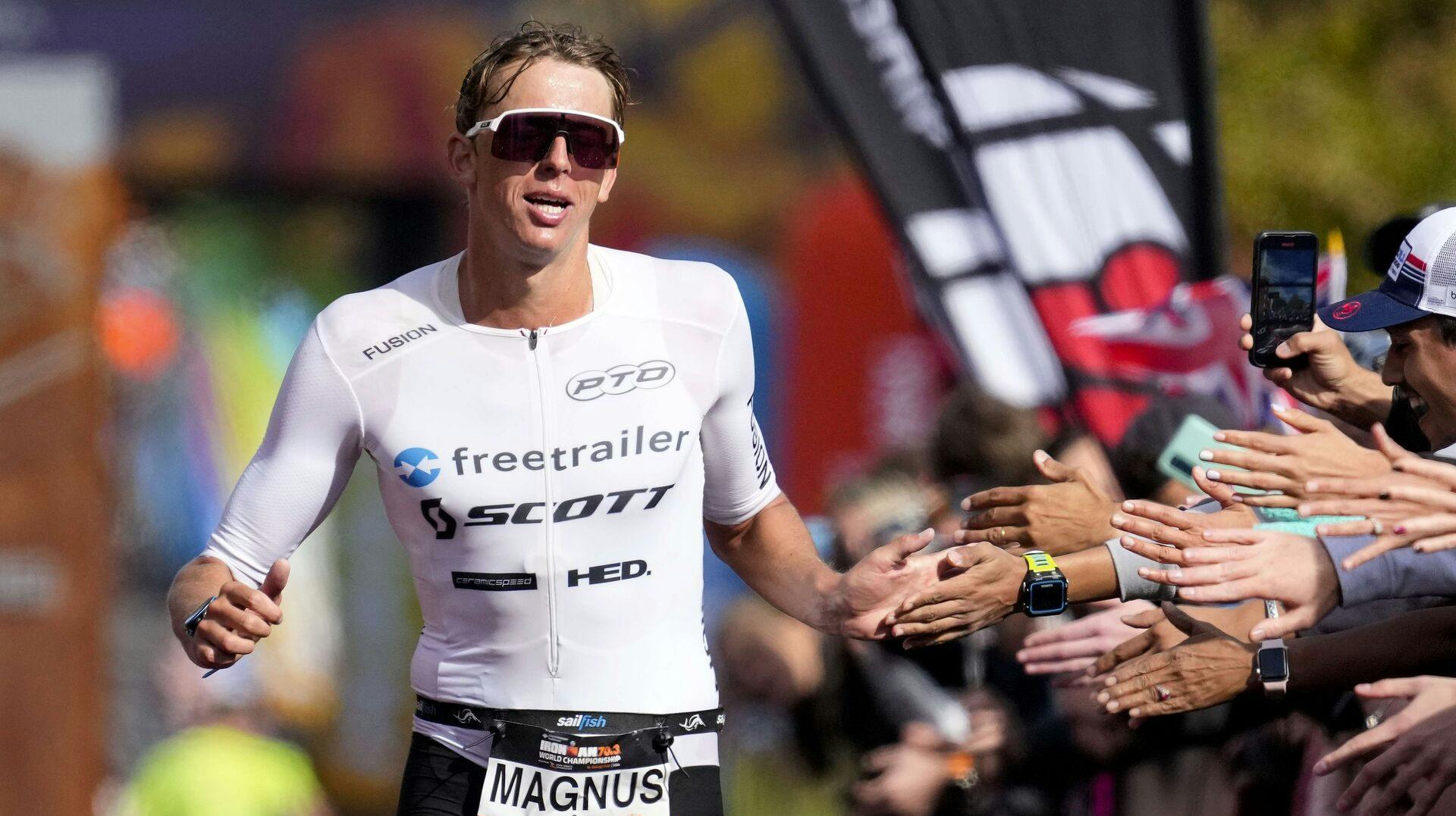 Magnus Ditlev vandt for andet år i træk det store triatlonevent Challenge Roth i Tyskland.