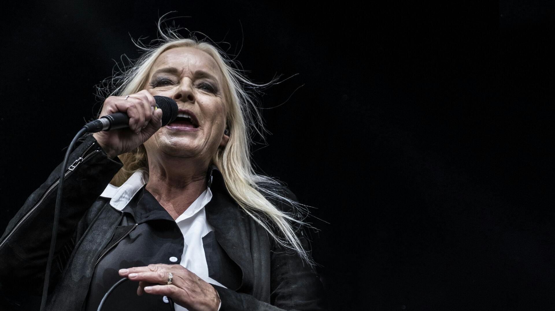Anne Linnet spiller på bøgescenen på Smukfest, Skanderborg, lørdag den 6. august 2022. (Foto: Helle Arensbak/Ritzau Scanpix)