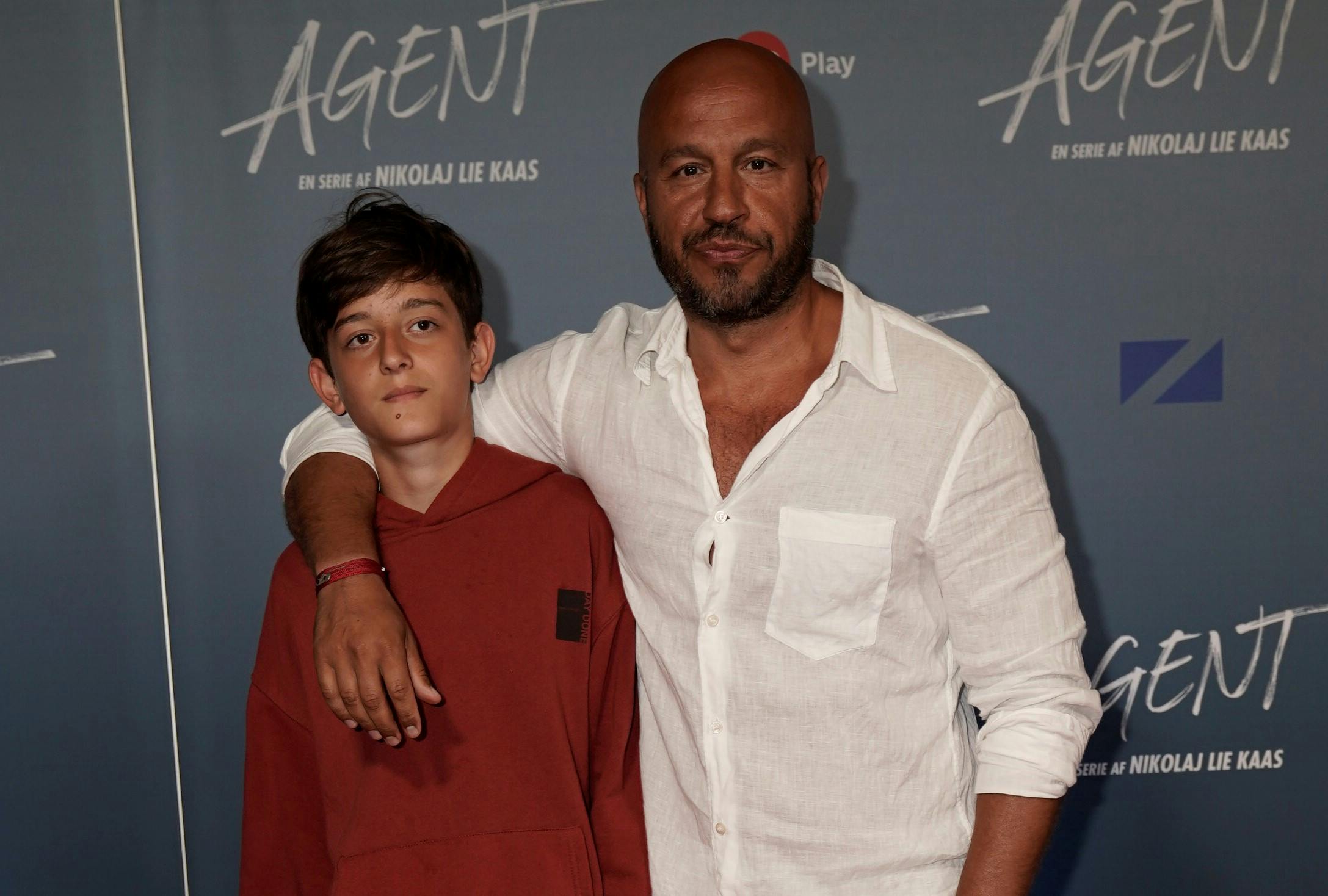 Dar Salim havde sønnike Zidane med til premieren på "Agent".