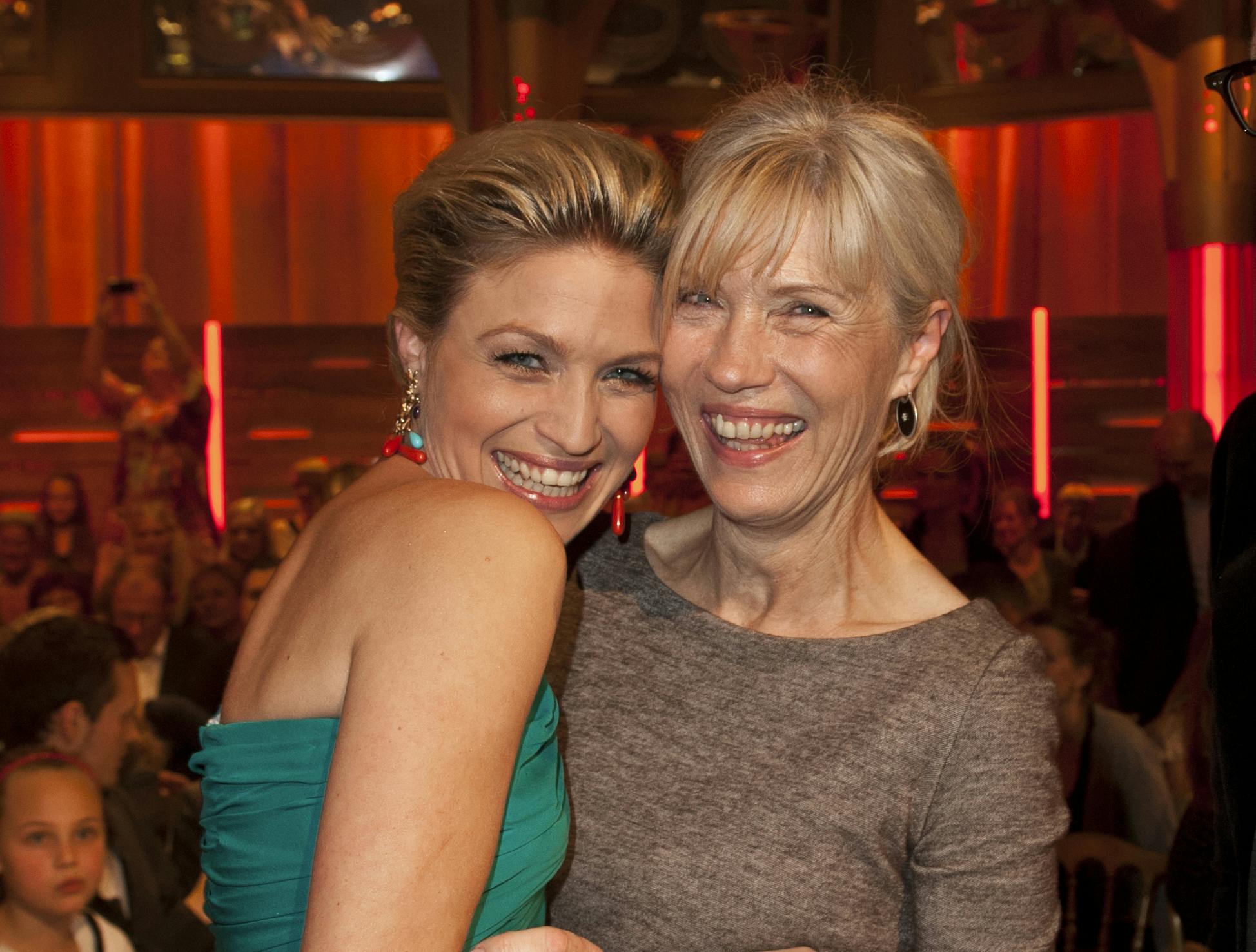 Christiane fortæller i sin podcast "Hverdag", at hun er meget tæt knyttet til sin mor, og at det nærmest er ubærligt at se den mor, hun kender, forsvinde. 