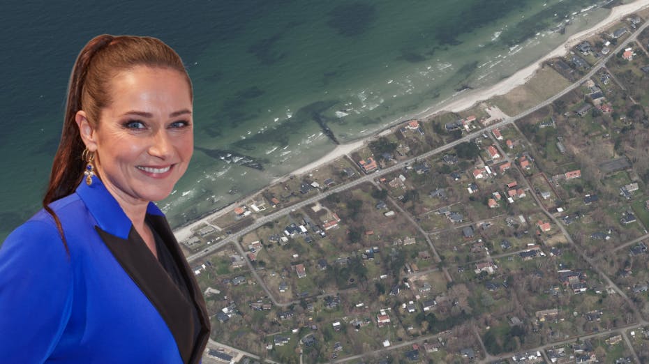 Der er ikke langt til køligt havdyp fra Sidse Babett Knudsens nye sommerresidens.