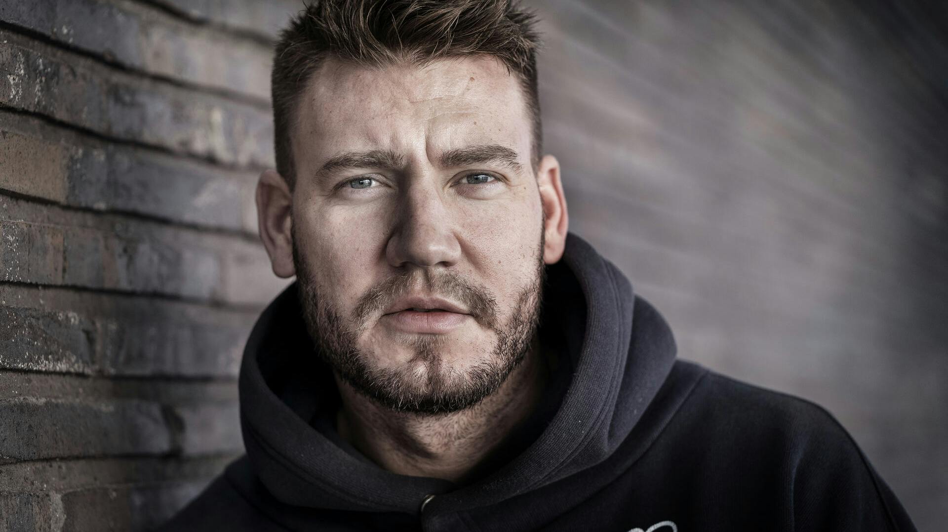 Nicklas Bendtner er klar med mere tv.