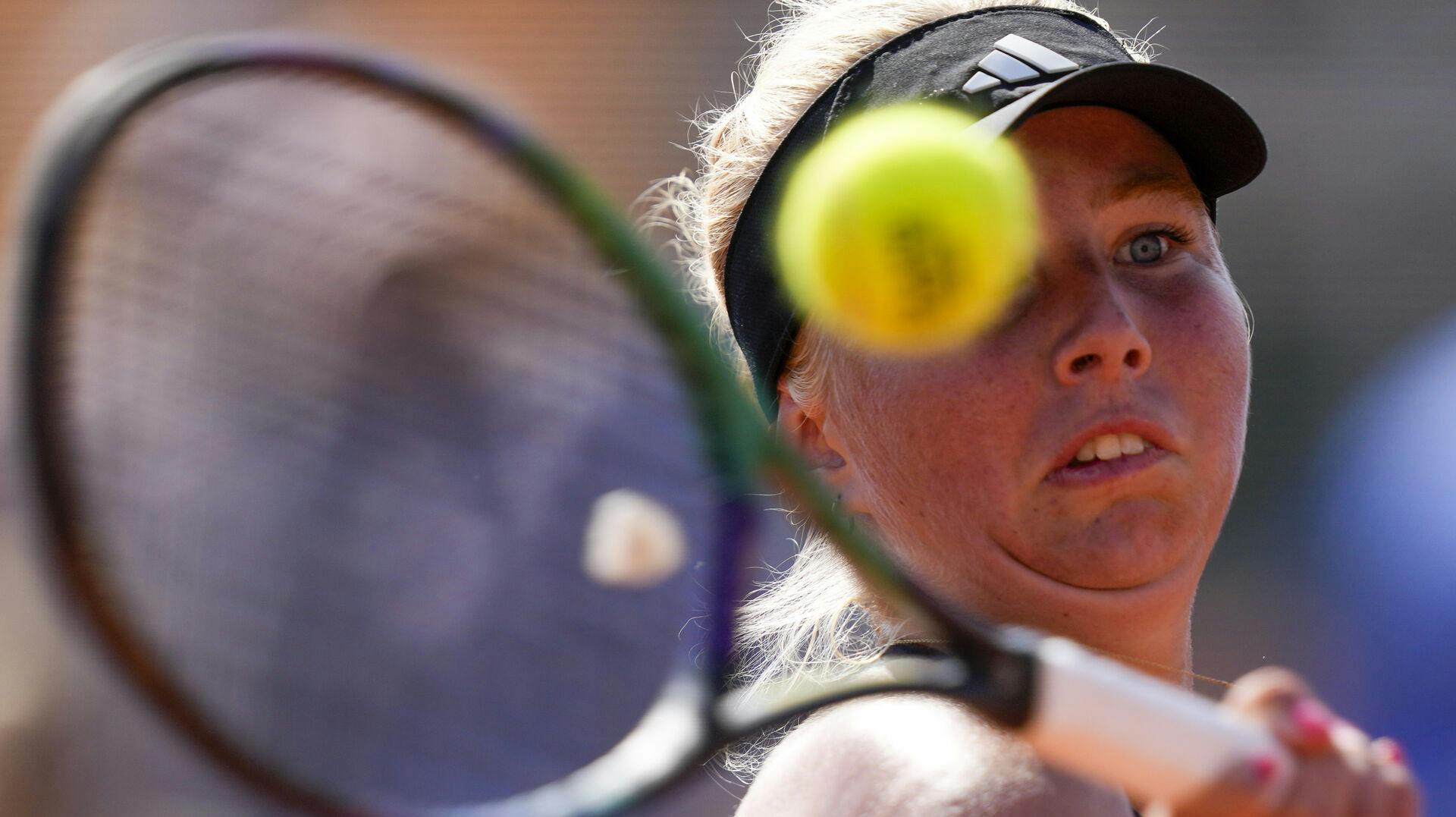 Denmark's Clara Tauson plays a shot against Russia's Elina Avanesyan during their third round match of the French Open tennis tournament at the Roland Garros stadium in Paris, Friday, June 2, 2023. (AP Photo/Thibault Camus)