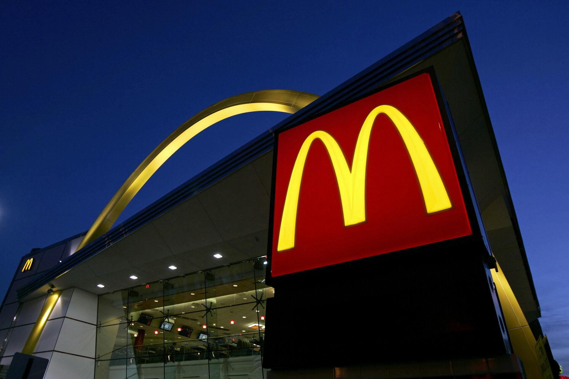 McDonald's har store problemer med sin bacon i Danmark.