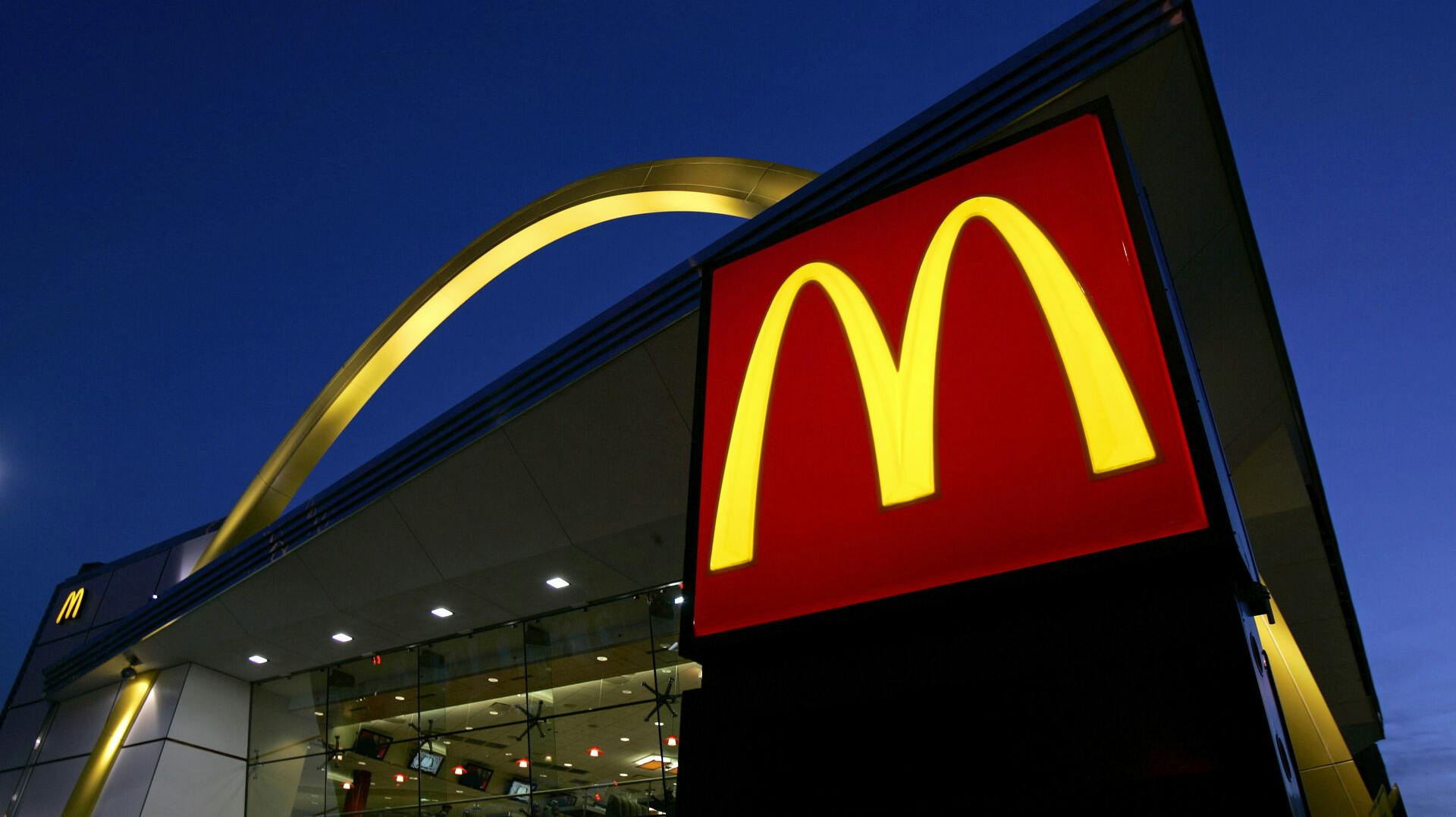 McDonald's har store problemer med sin bacon i Danmark.
