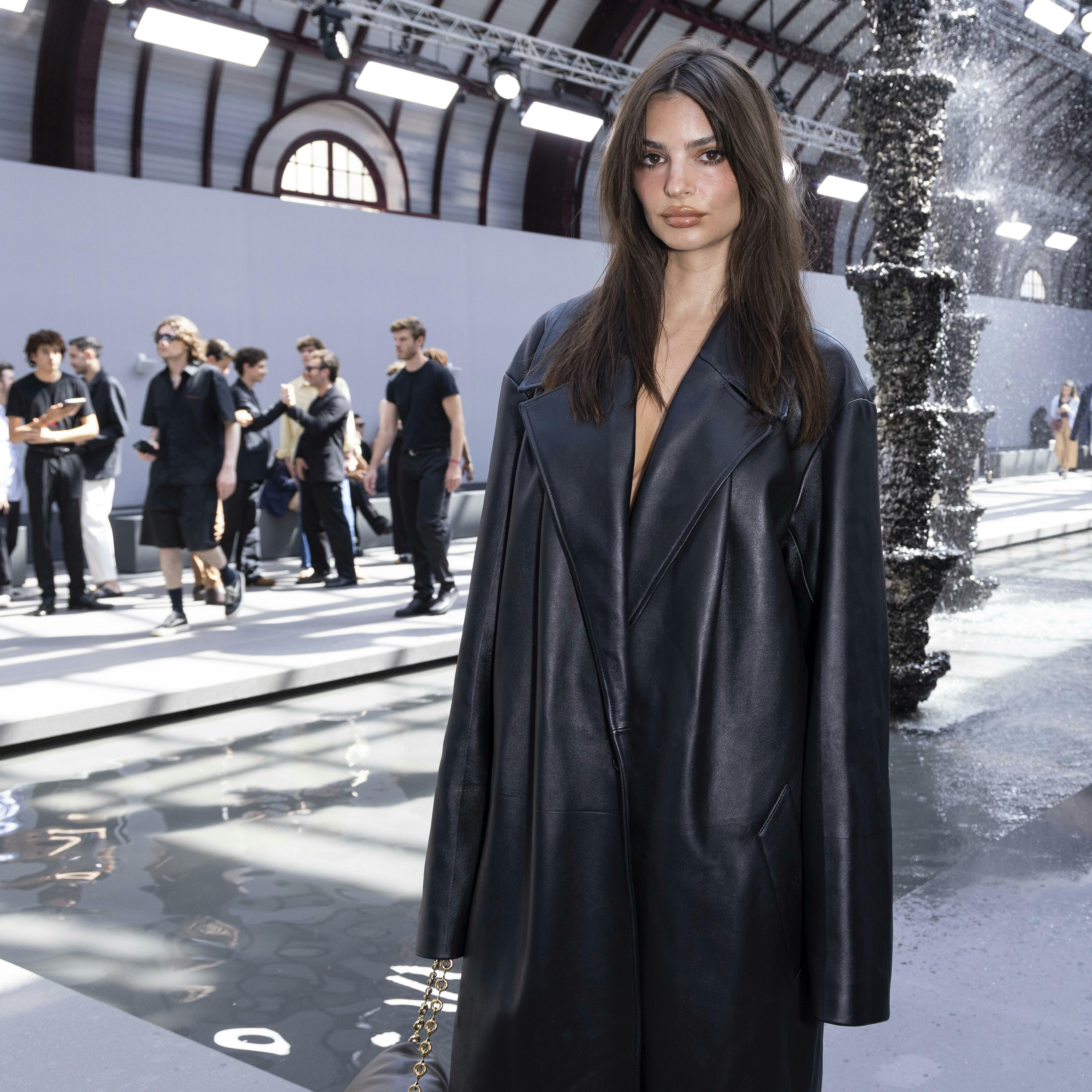 Emily Ratajkowski attends LOEWE Spring Summer 2024 Runway during Paris Fashion Week on June 2023 - Paris; France 24/06/2023 Photo by: Ik Aldama/picture-alliance/dpa/AP Images