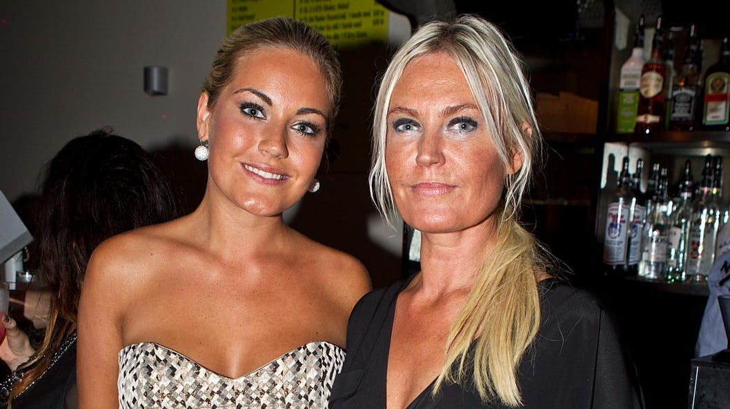 Amalies Szigethys mor Charlotte Lytton Kejser stod i sidste måned over for en retssag i forbindelse med en leasingaftale af en bil. Nu er dommmen faldet.