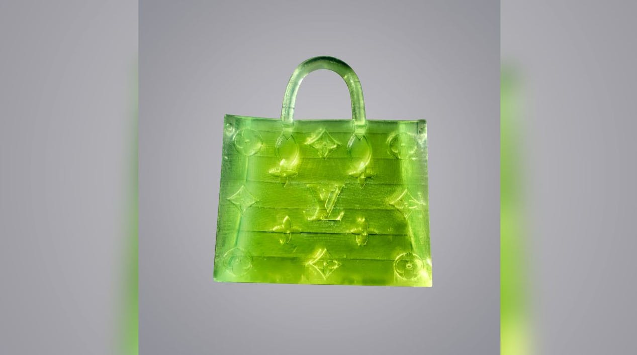 En smart lille - meget, meget lille - taske. Faktisk så lille at den måske ikke er så smart.