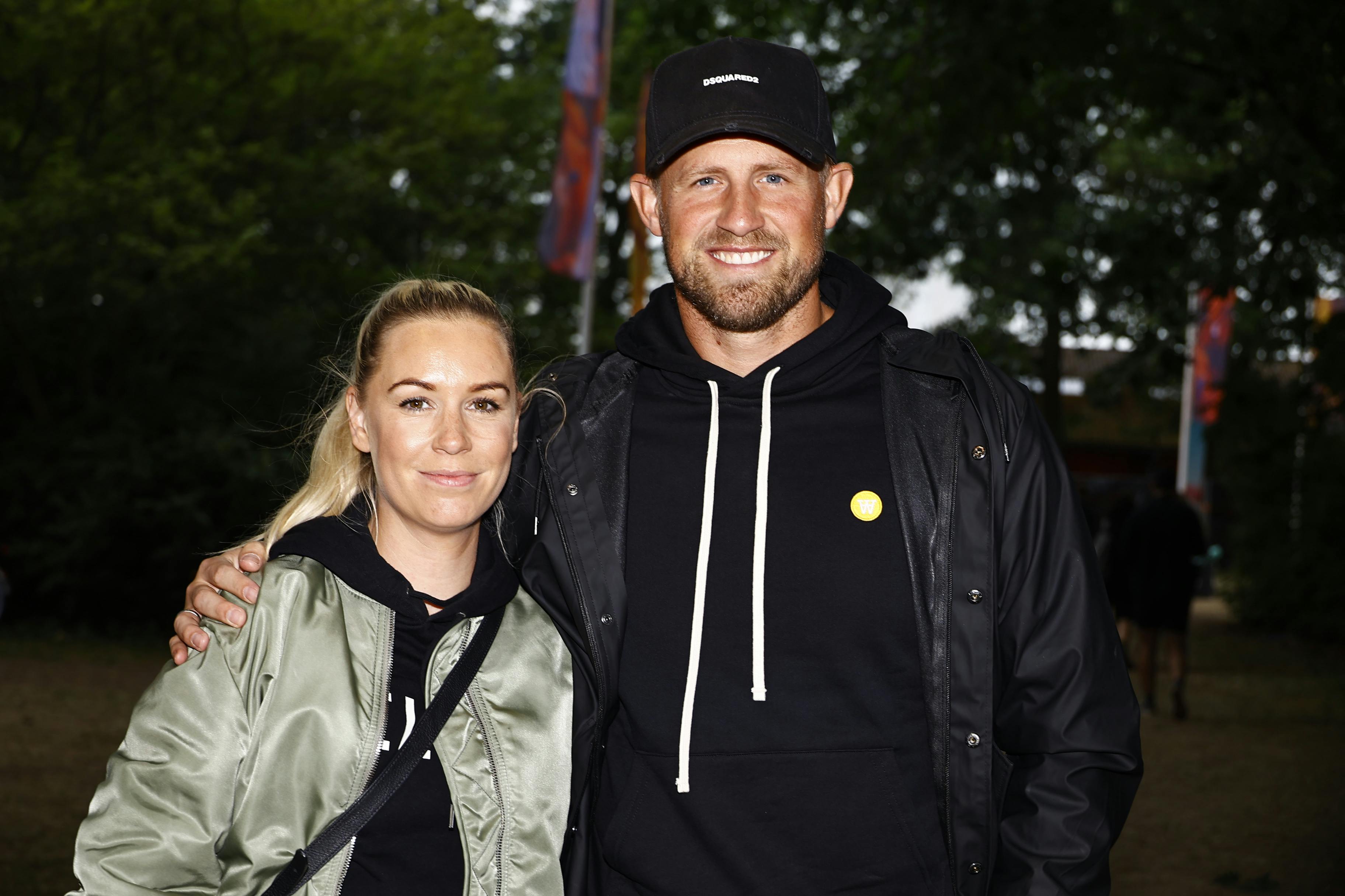 Stine og Kasper Schmeichel er lørdag på Roskilde Festival.