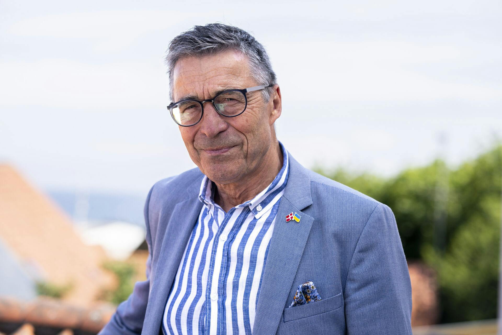 Der er penge - mange penge - i at kende de rigtige i den politiske verden. Bare spørg Anders Fogh Rasmussen som er blevet millionær på at "sælge" sine gode kontakter til nogle af verdens rigeste firmaer og andre politikere.