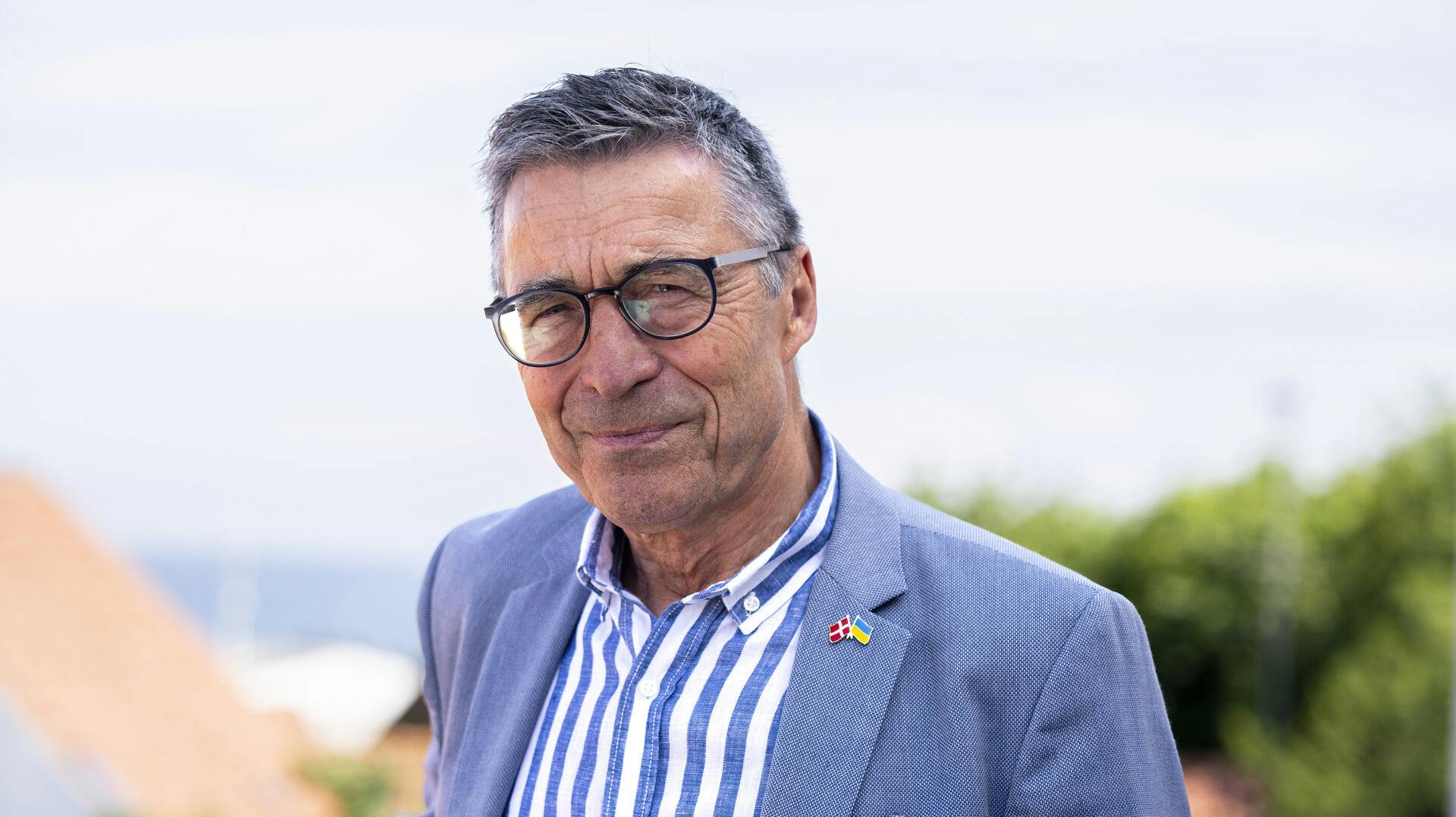 Der er penge - mange penge - i at kende de rigtige i den politiske verden. Bare spørg Anders Fogh Rasmussen som er blevet millionær på at "sælge" sine gode kontakter til nogle af verdens rigeste firmaer og andre politikere.