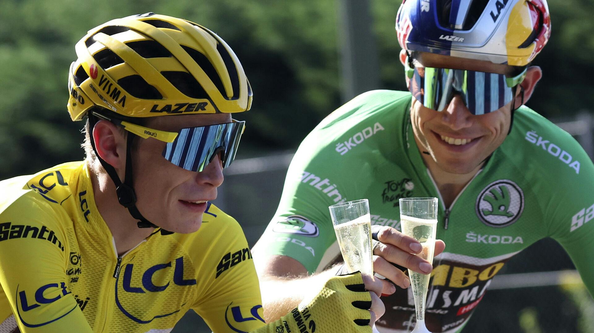 Sportsdirektør afviser palaver mellem Jonas Vingegaard og Wout van Aert.