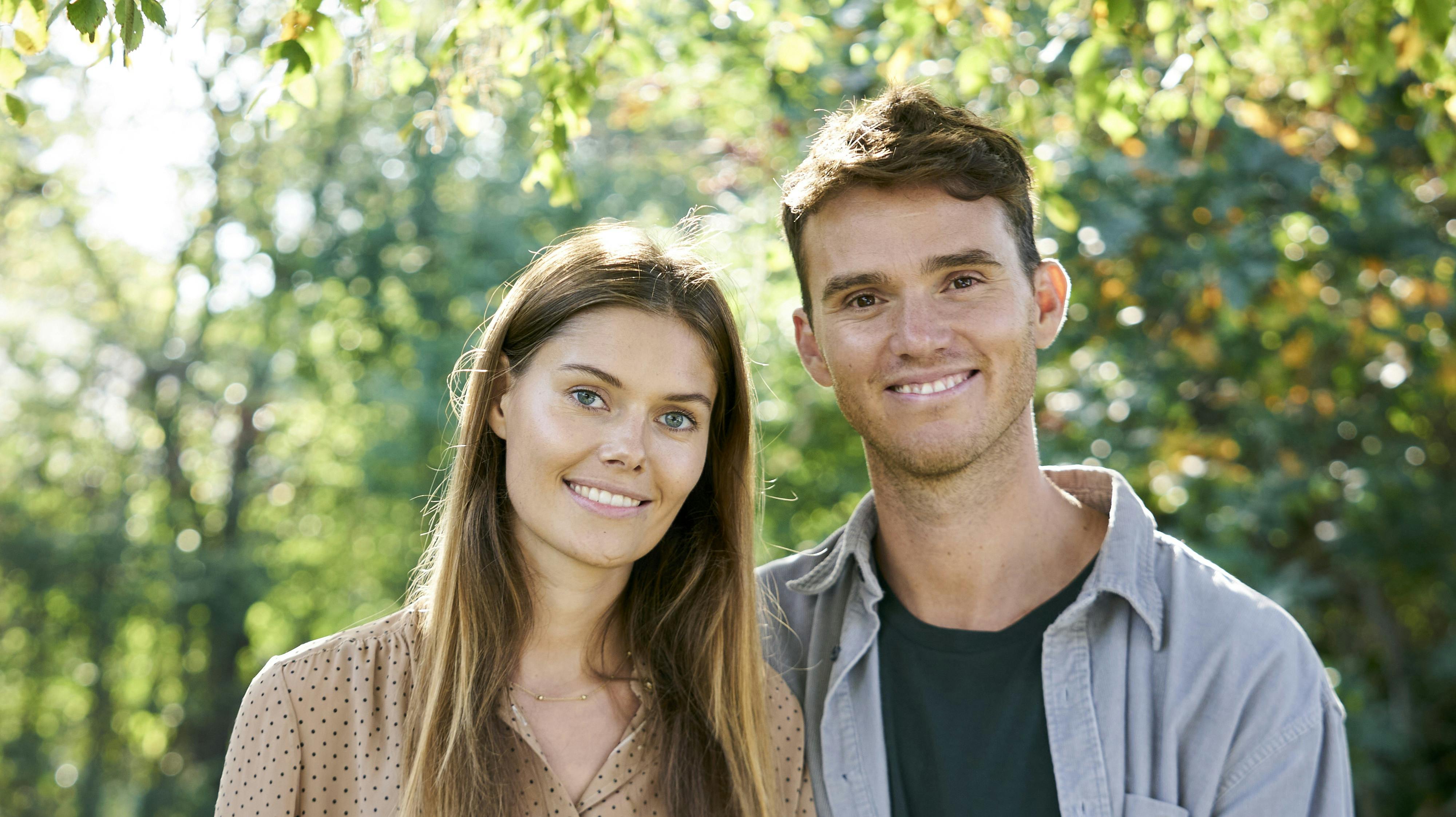 Ægteparret Caroline og Reece har købt drømmehuset.