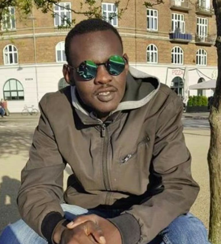 Seriemorderen James Schmidt er ifølge anklageskriftet under sin afsoning blevet udsat for et overfald af fire andre indsatte.&nbsp;