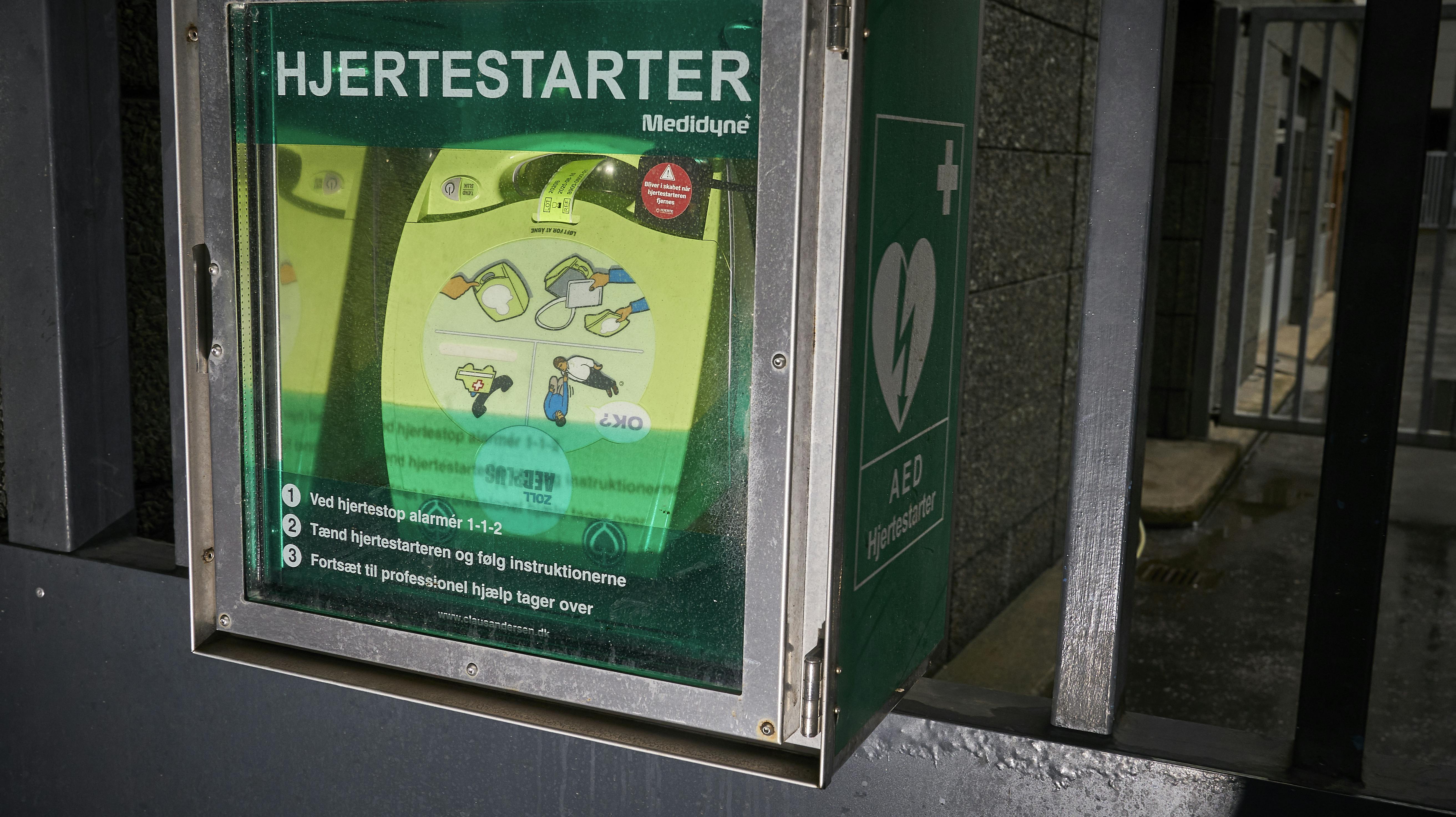 Der er 20.500 registrerede hjertestartere i Danmark. Godt halvdelen af dem – 11.800 – er tilgængelige alle dage døgnet rundt.