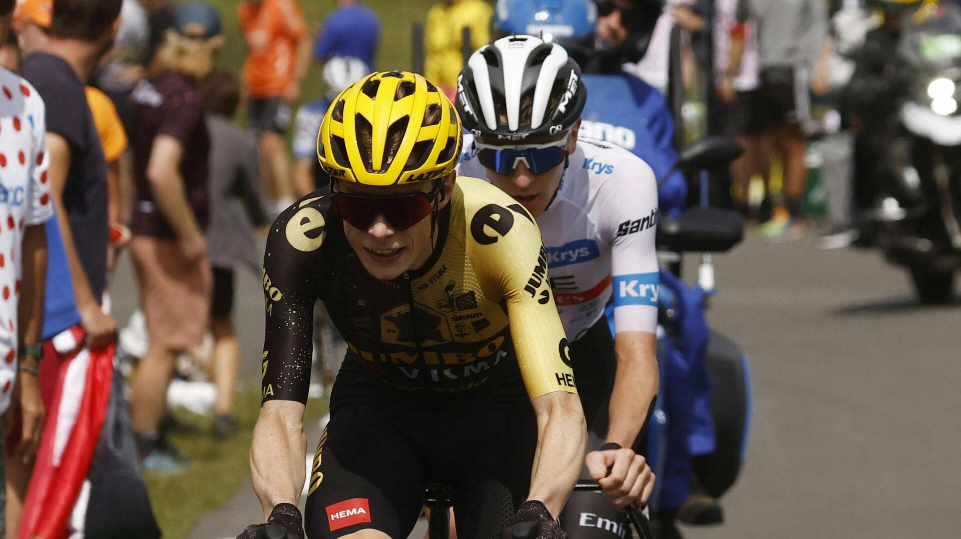 Cycling – Tour de France – Stage 6 – Tarbes to Cauterets-Cambasque – France – July 6, 2023 Team Jumbo-Visma's Jonas Vingegaard and UAE Team Emirates' Tadej Pogacar in action during stage 6 REUTERS/Stephane Mahe