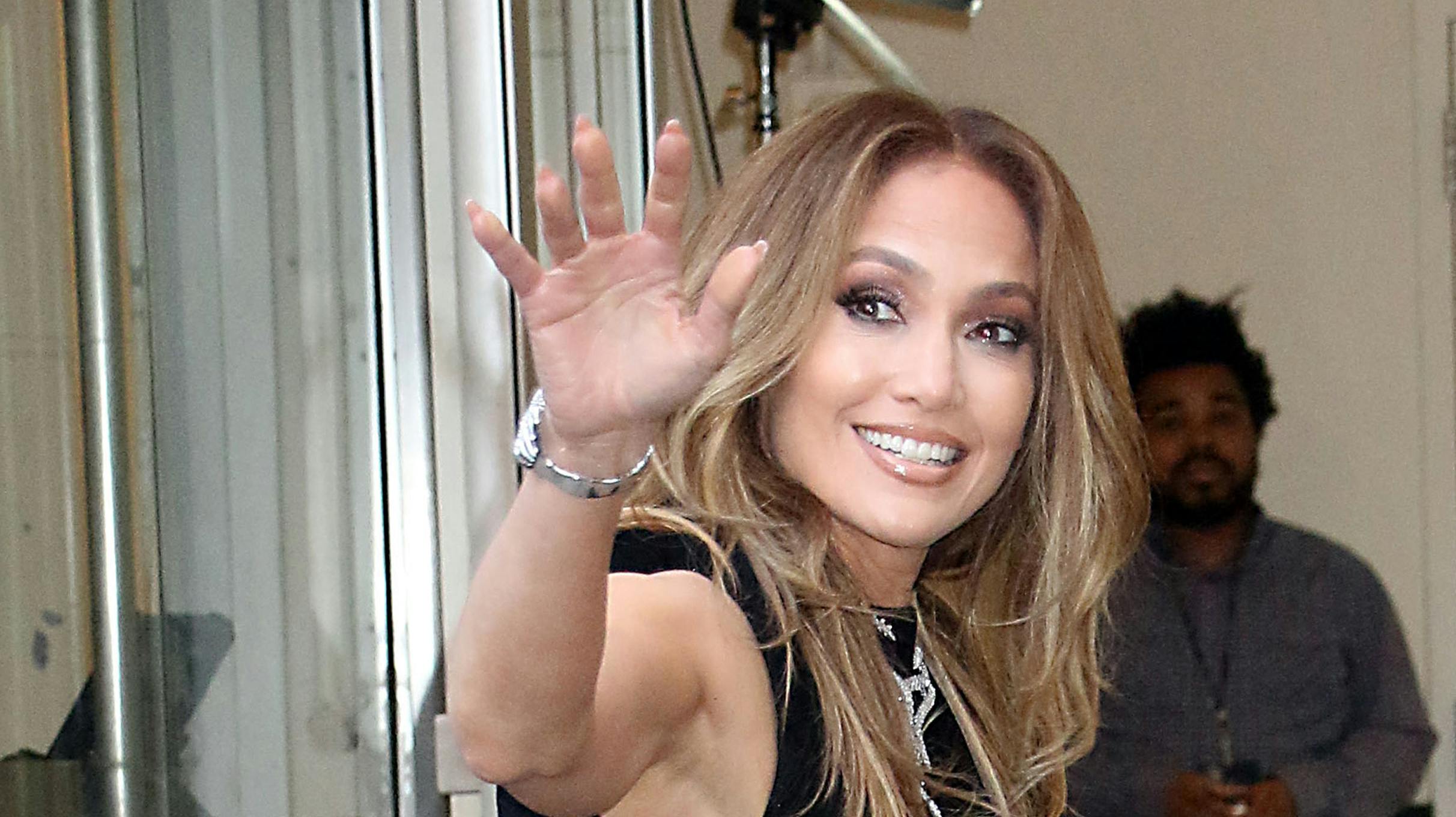 Jennifer Lopez bruger de/dem-pronominer om Emme.