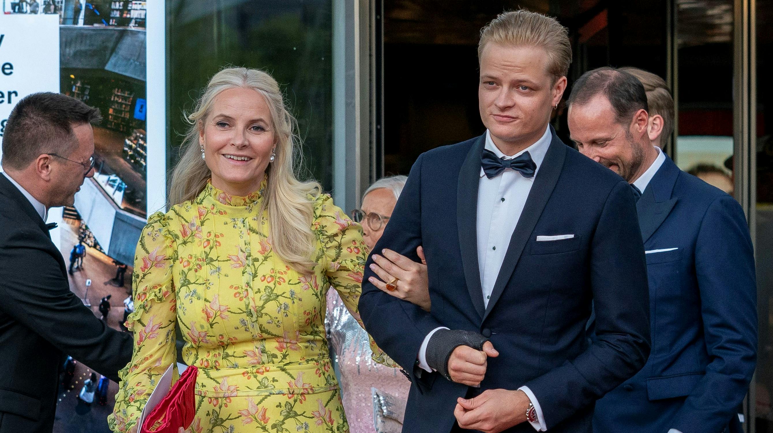 Marius Borg Høiby sammen med mor Mette-Marit.