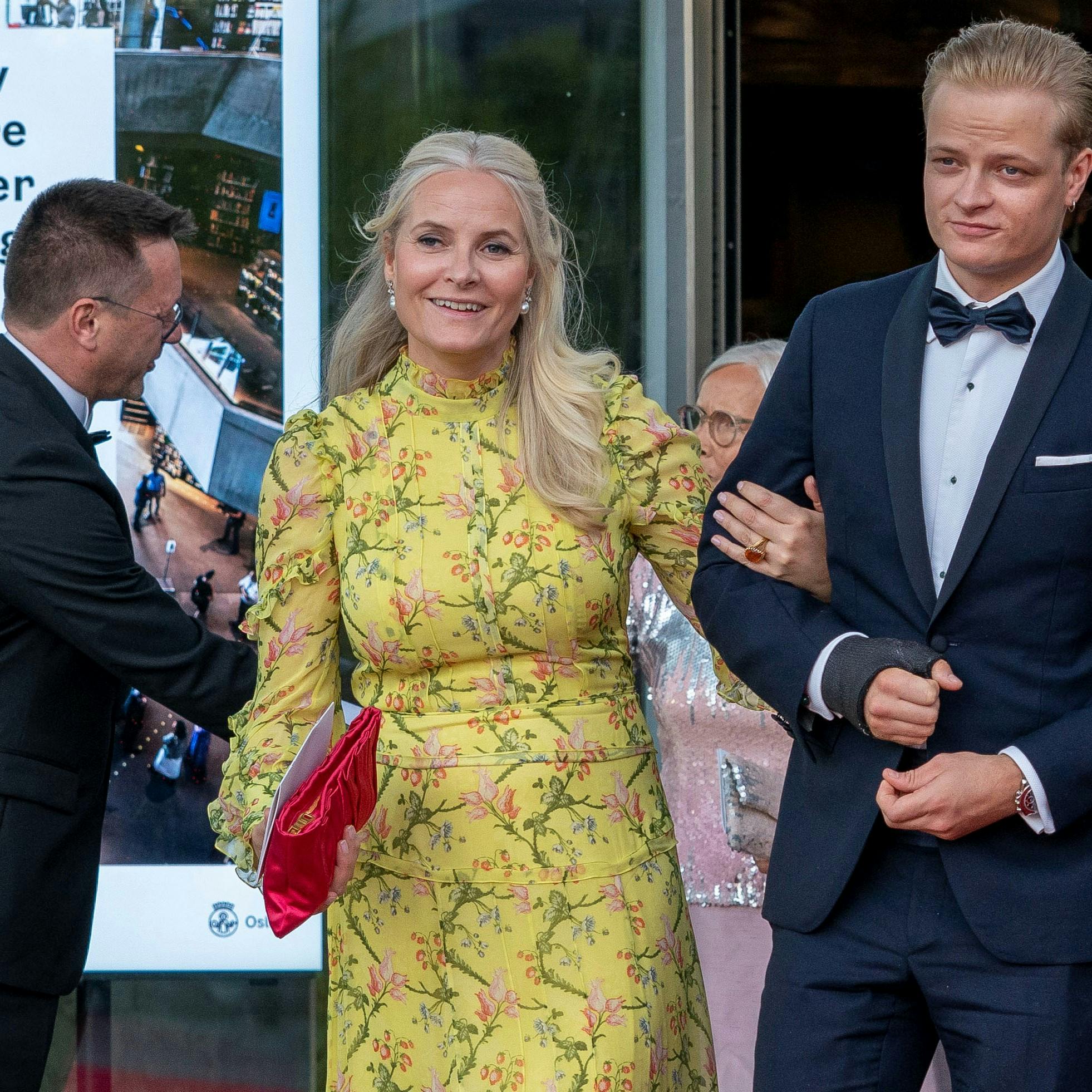 Marius Borg Høiby sammen med mor Mette-Marit.