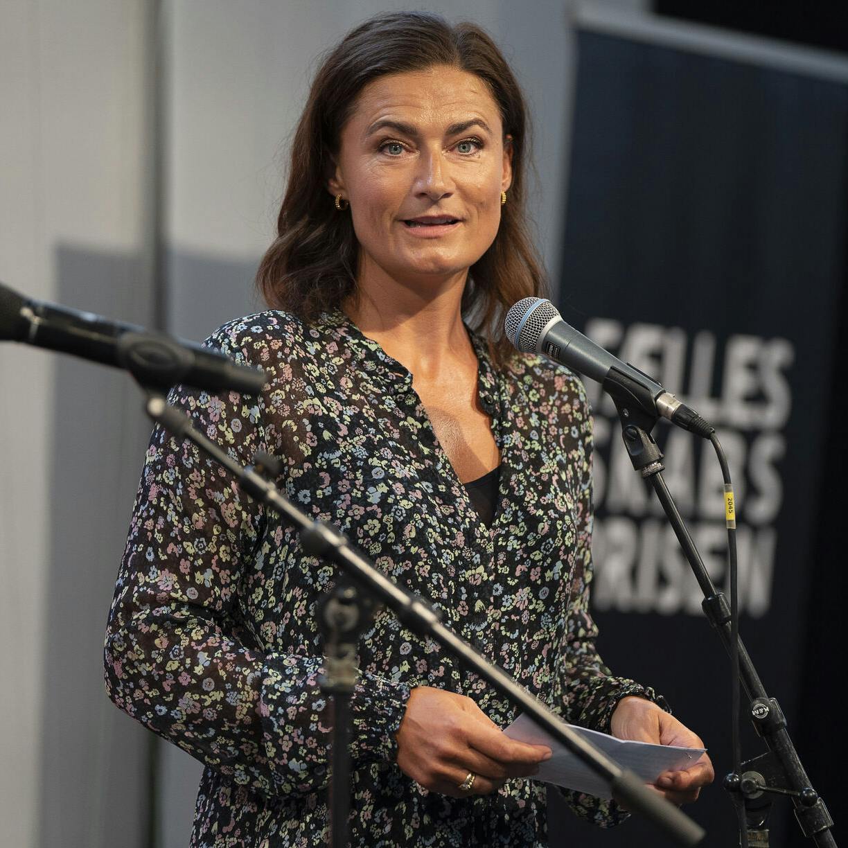 Stifter og bestyrelsesformand af SMILfonden, Sisse Fisker, er meget ærgerlig over skandalen med Laurtiz.com som betyder, at SMILfonden mangler 409.000 kroner.