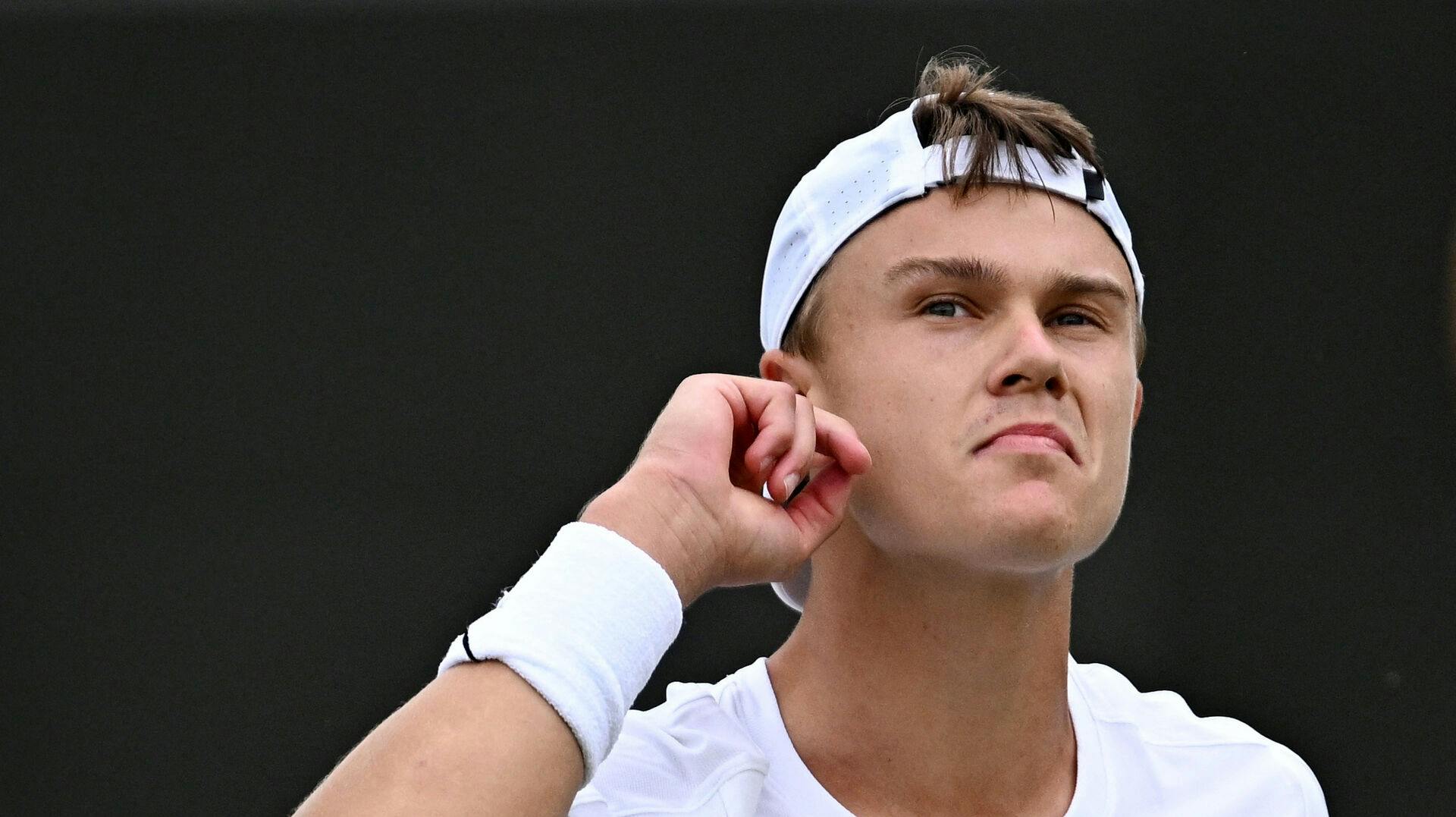Holger Rune vandt efter fem hårde sæt og er videre ved Wimbledon. 