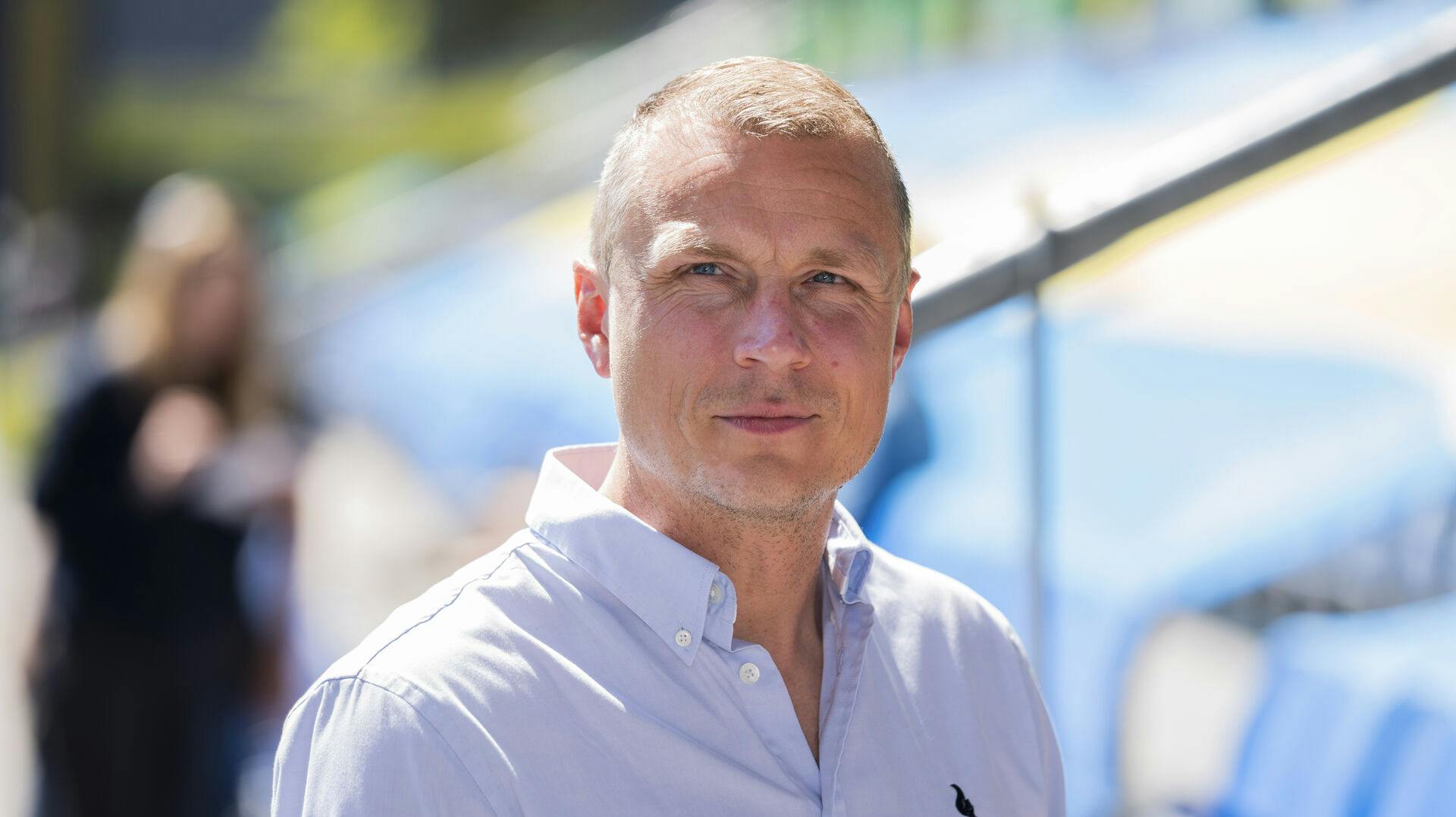 Michael Gravgaard mindes og hylder afdøde Asbjørn Sennels.