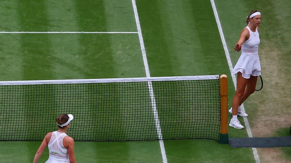 Det sluttede til lyden af publikums buh-råb i wimbledonkampen mellem Victoria Azarenka og Elina Svitolina
