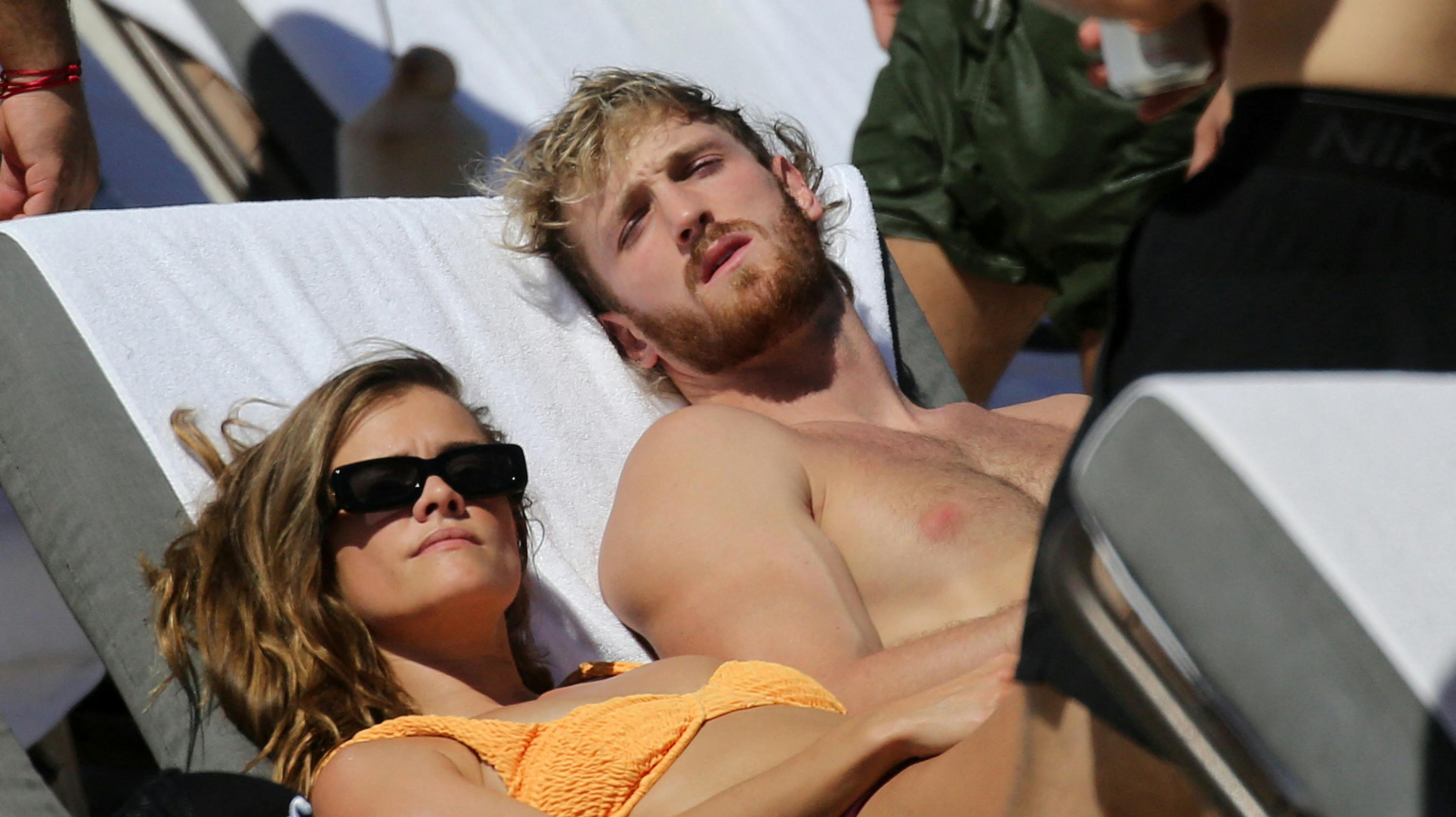 Tårerne flød, da Nina Agdal og Logan Paul blev forlovet.