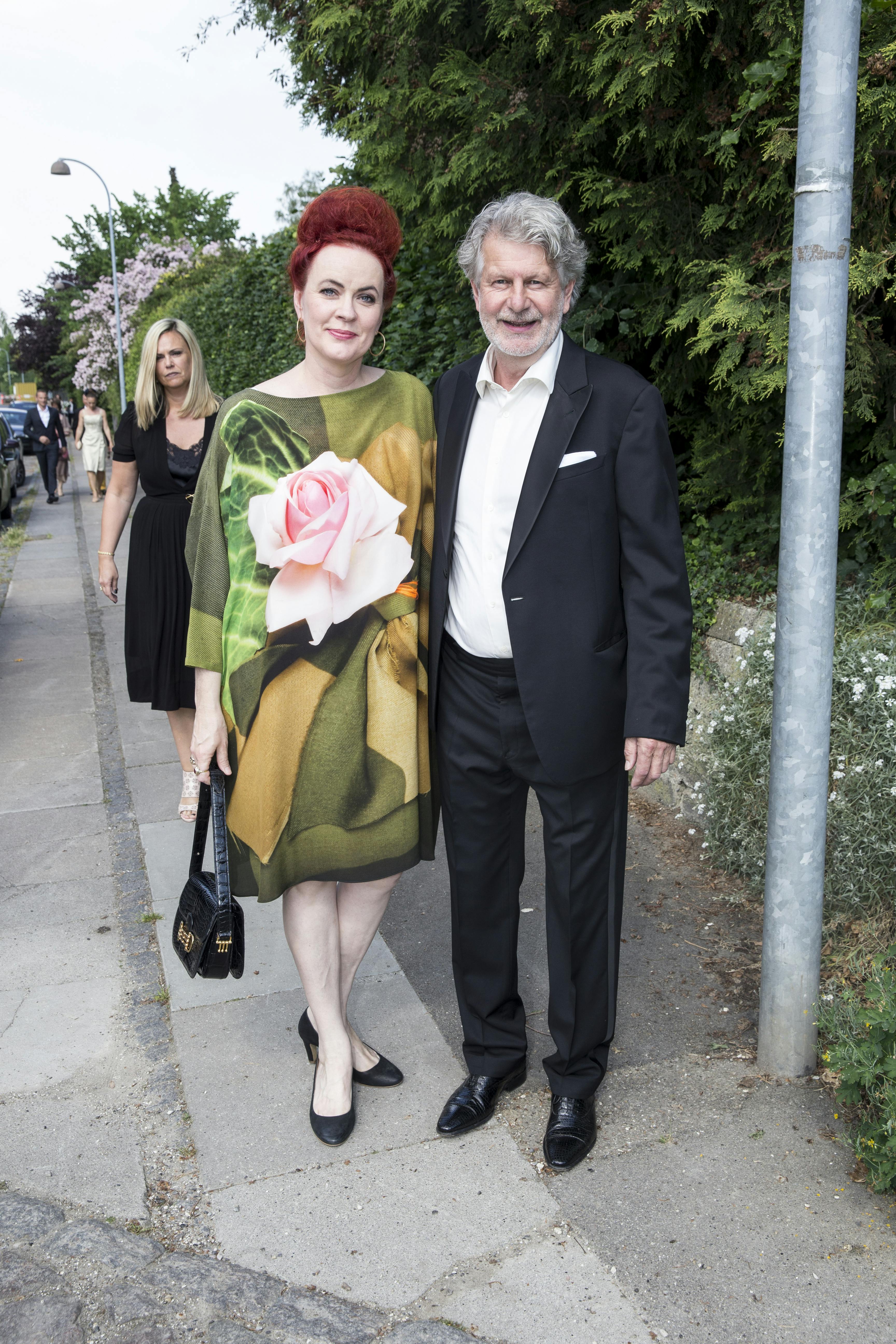 Prinsesse Marie havde, i anledning af sin 40-års fødselsdag, inviteret til havefest i villaen på Emiliekildevej.