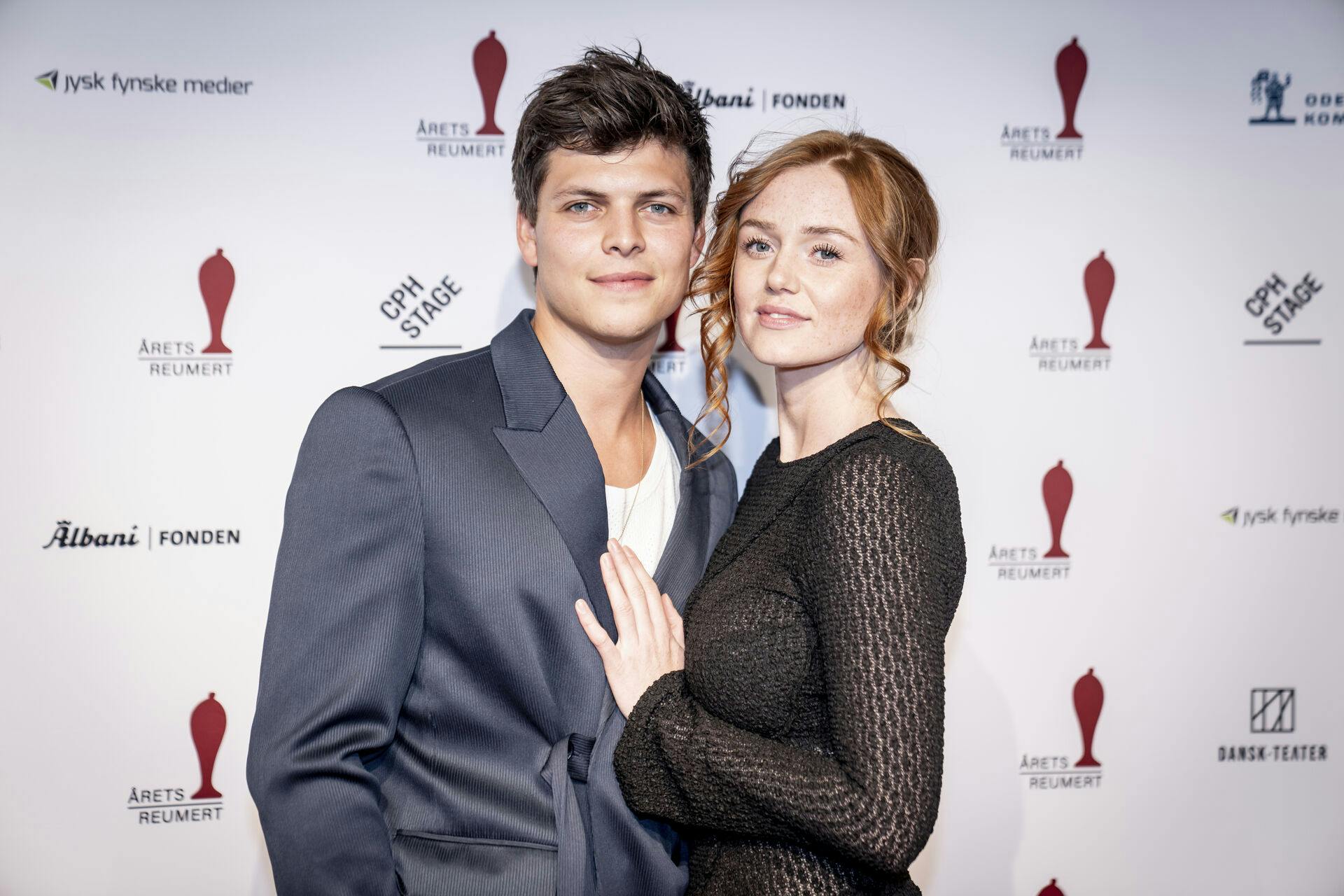 Alex Høgh Andersen og Johanne Milland i forbindelse med årets Reumert 2023 uddeles i Odeon i Odense, søndag den 11. juni 2023. (Foto: Mads Claus Rasmussen/Ritzau Scanpix)