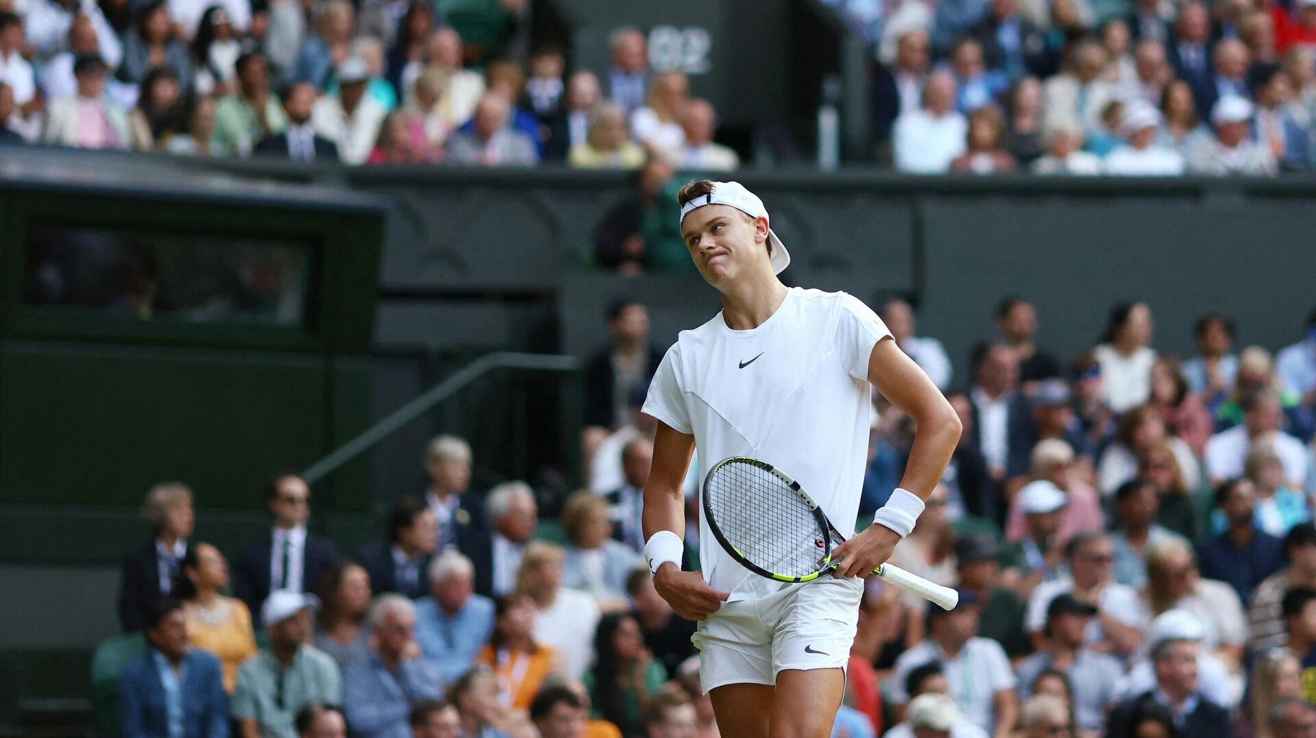 Holger Rune er færdig ved Wimbledon efter et nederlag til verdensetteren Carlos Alcaraz.
