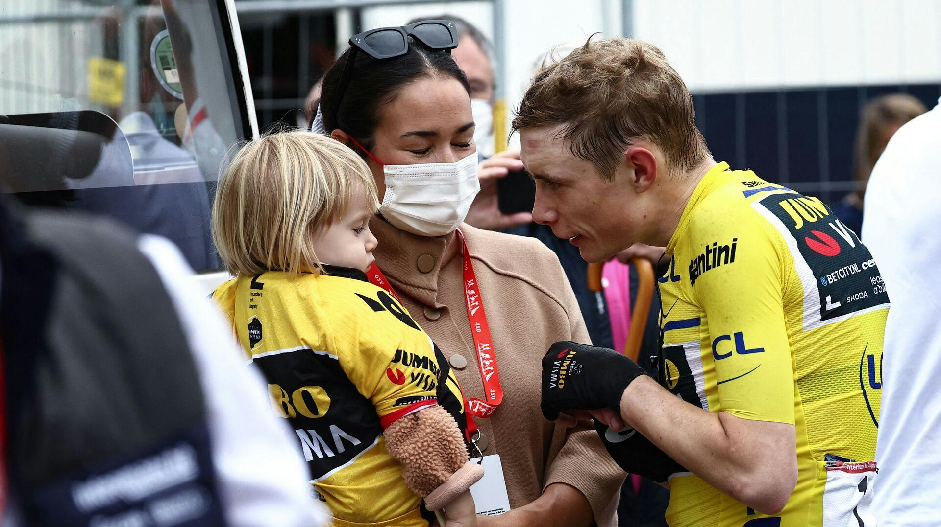 Jonas Vingegaard fik også løvebamser, da han vandt Critérium du Dauphiné tidligere på sommeren.