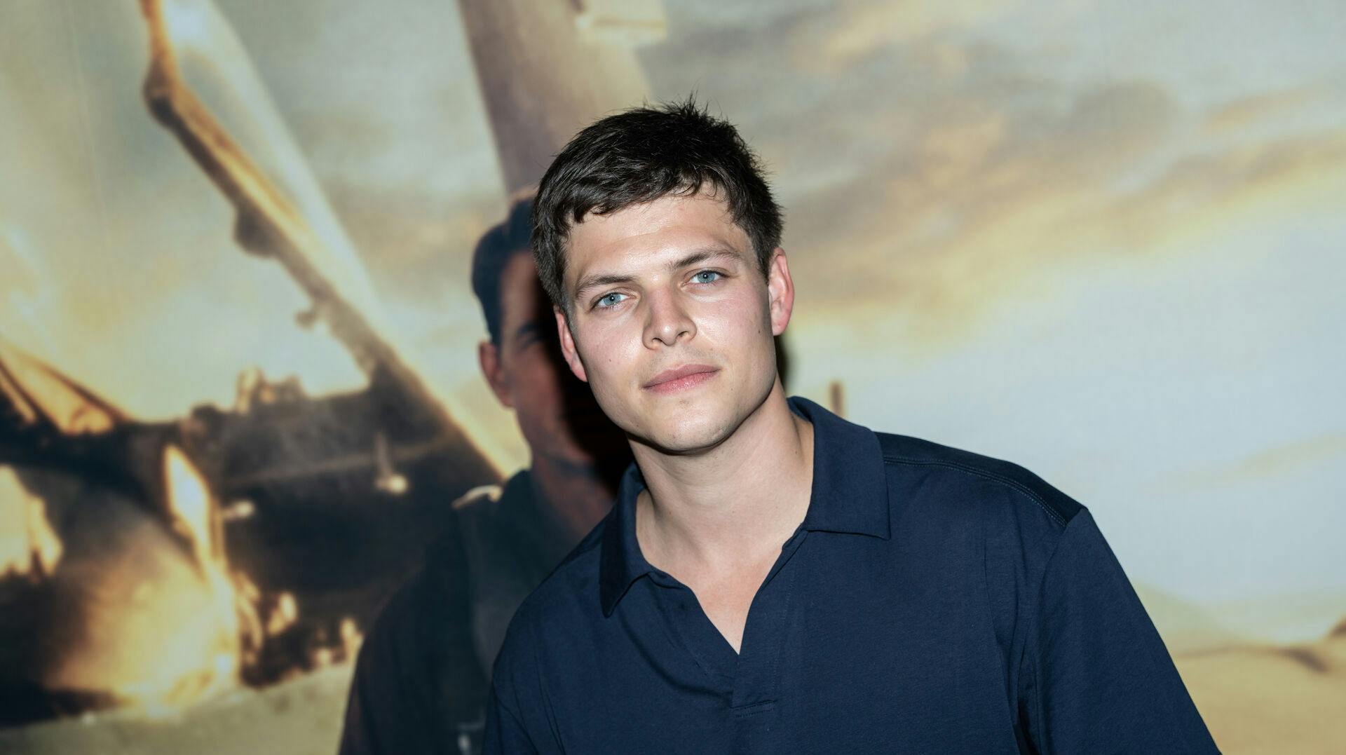 Alex Høgh Andersen ankommer til gallapremiere på filmen "Top Gun - Maverick" i Imperial i København tirsdag den 24. maj 2022. (Foto: Emil Helms/Ritzau Scanpix)
