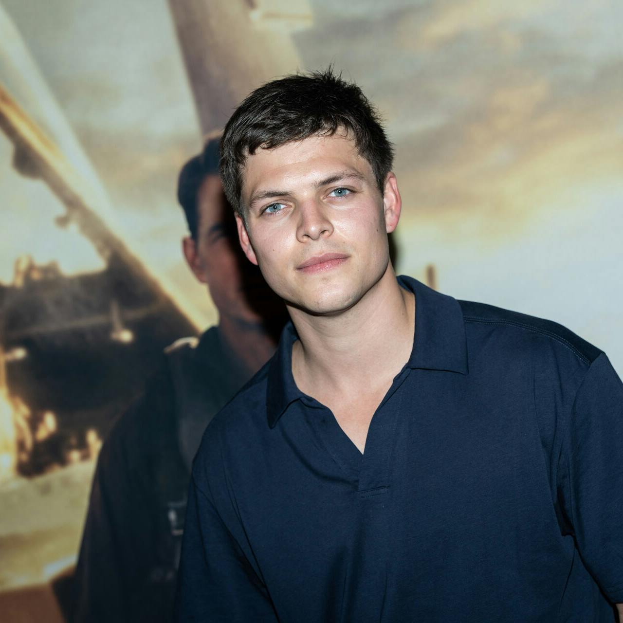 Alex Høgh Andersen ankommer til gallapremiere på filmen "Top Gun - Maverick" i Imperial i København tirsdag den 24. maj 2022. (Foto: Emil Helms/Ritzau Scanpix)