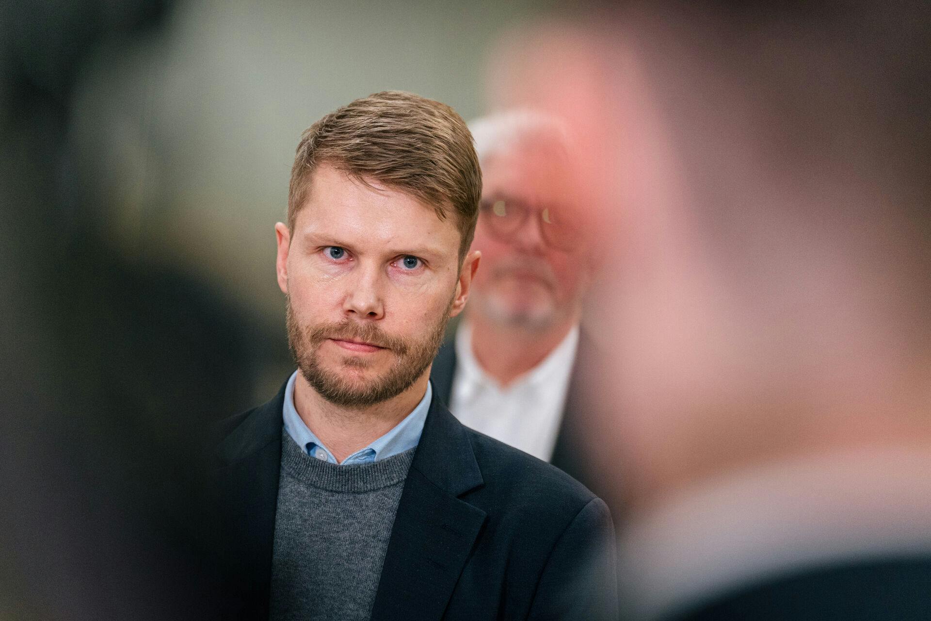Christoffer Aagaard Melson (V) under doorstep om inflationshjælp til udsatte børnefamilier i København torsdag den 23. februar 2023.. (Foto: Emil Helms/Ritzau Scanpix)