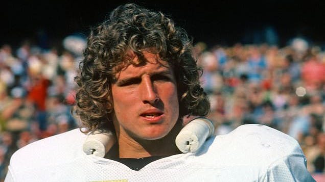 Den tidligere Super Bowl-vinder Joe Campbell er gået bort i en alder af 68 år. 