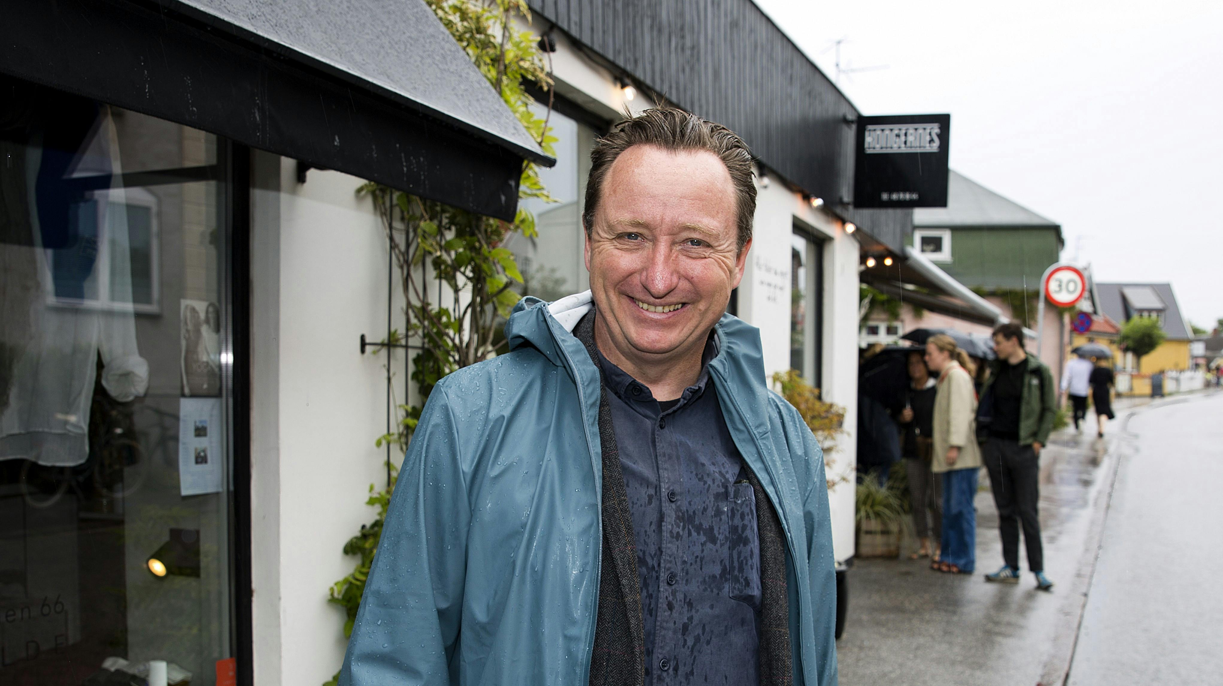 Søren Fauli er et kendt ansigt i Tisvildeleje, hvor han fortsat vil have et sommerhus, efter han netop har solgt sit gamle for et stort millionbeløb.