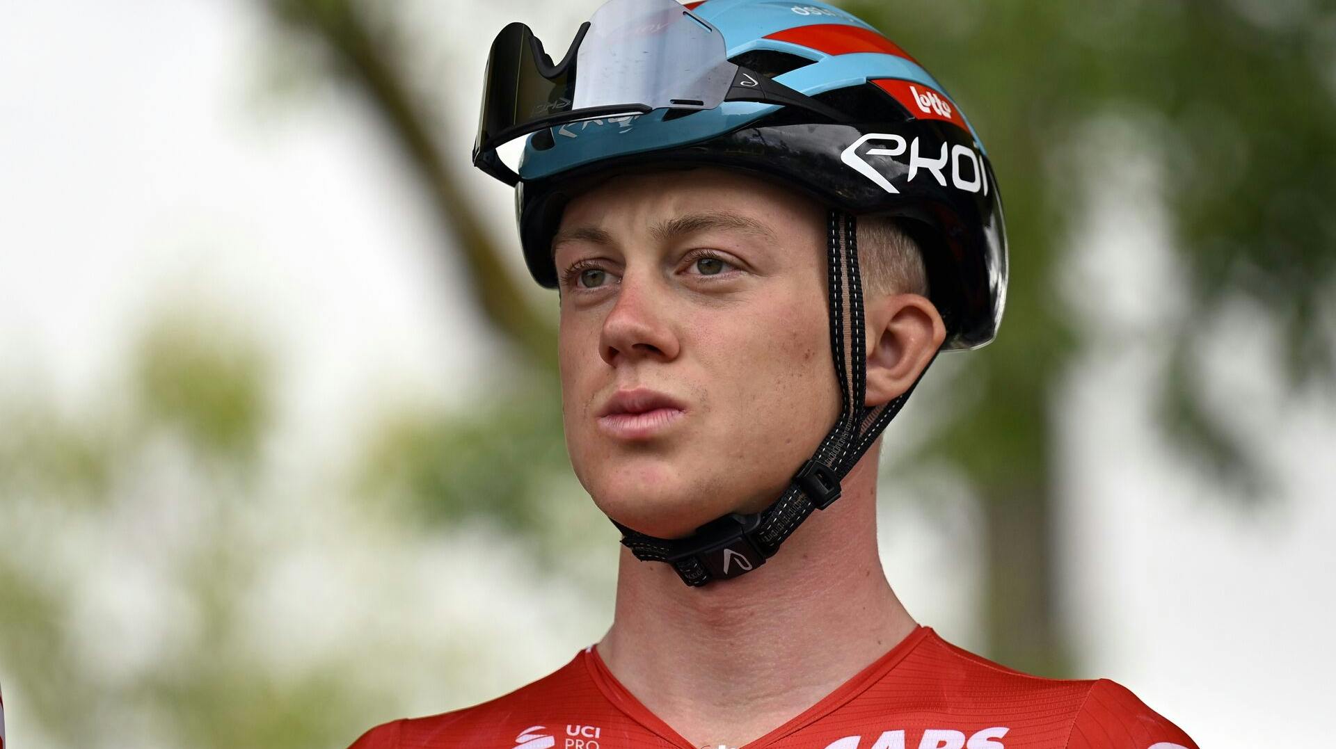 Maxim Van Gils har været uheldig under årets Tour de France, og på mandagens hviledag kørte han ind i en lastbil.
