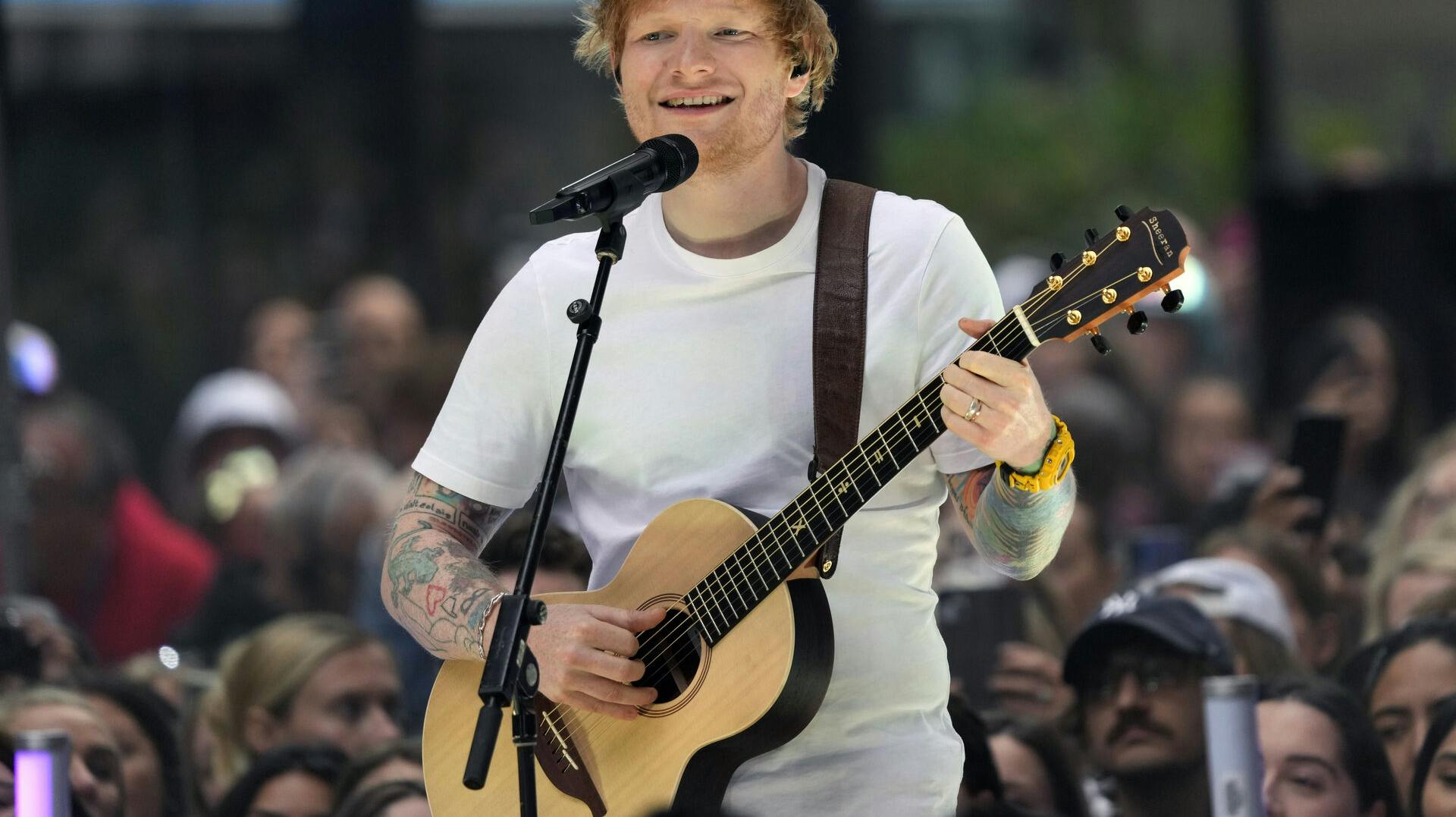 Ed Sheeran overraskede, da han pludselig havde selveste Eminem med på scenen.