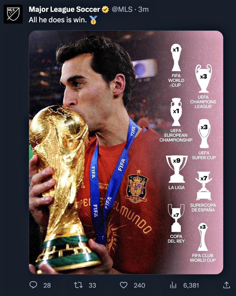 Her ses Álvaro Arbeloa, der skulle være Sergio Busquets. 