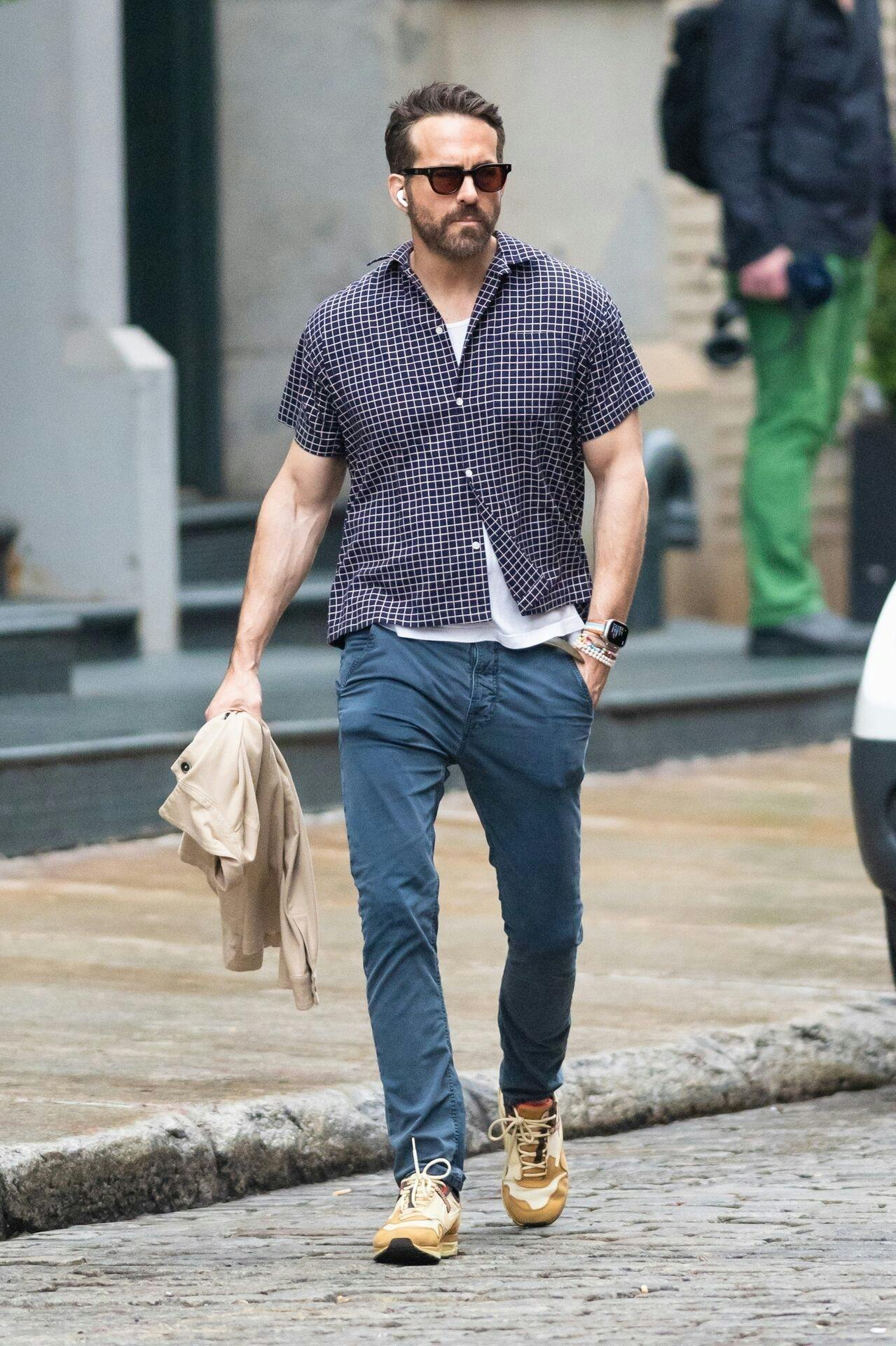 Ryan Reynolds - iført solbriller!