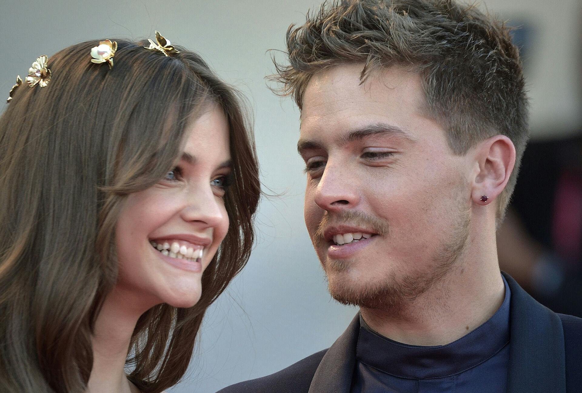 VENICE, ITALY - SEPTEMBER 02: Dylan Sprouse and Barbara Palvinattend the "Bones And All" red carpet at the 79th Venice International Film Festival on September 02, 2022 in Venice, Italy. Photo by: Rocco Spaziani/picture-alliance/dpa/AP Images