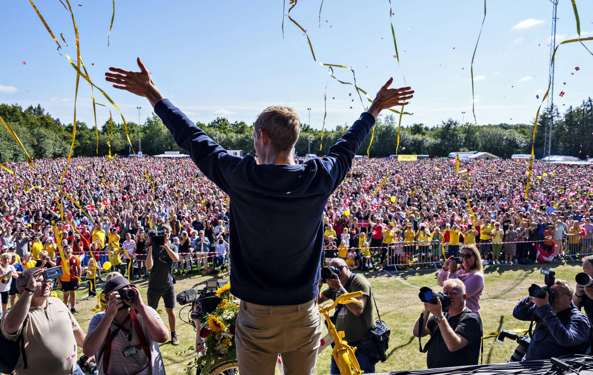 Jonas Vingegaard under fejringen i Glyngøre i 2022