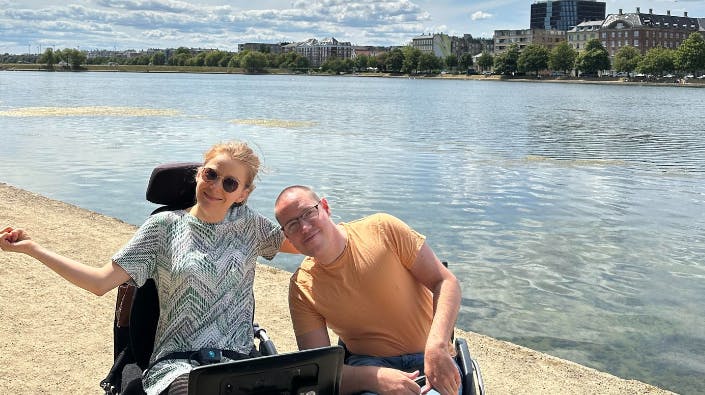 - Vi ville ønske, at vi bare kunne gå op og ned af trapper, fortæller Astrid Lorenzen, der er ked af hele episoden.