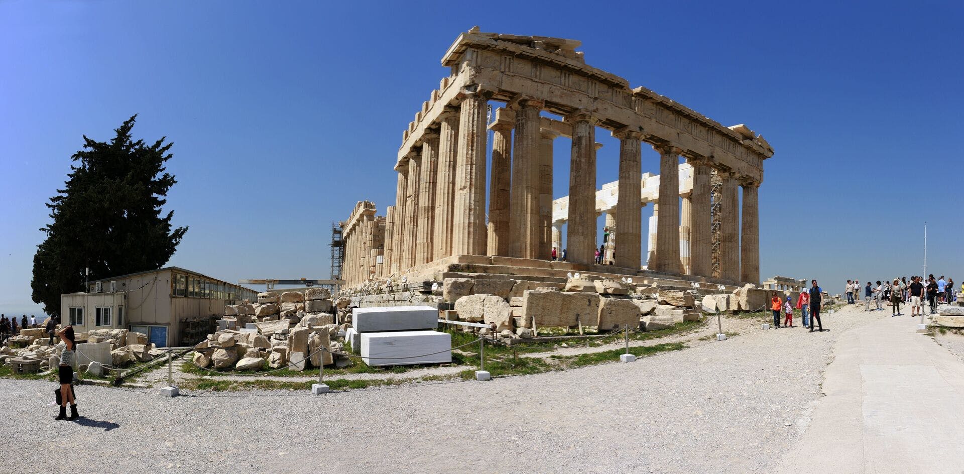 Akropolis har blandt andet været lukket på grund af varmen. 