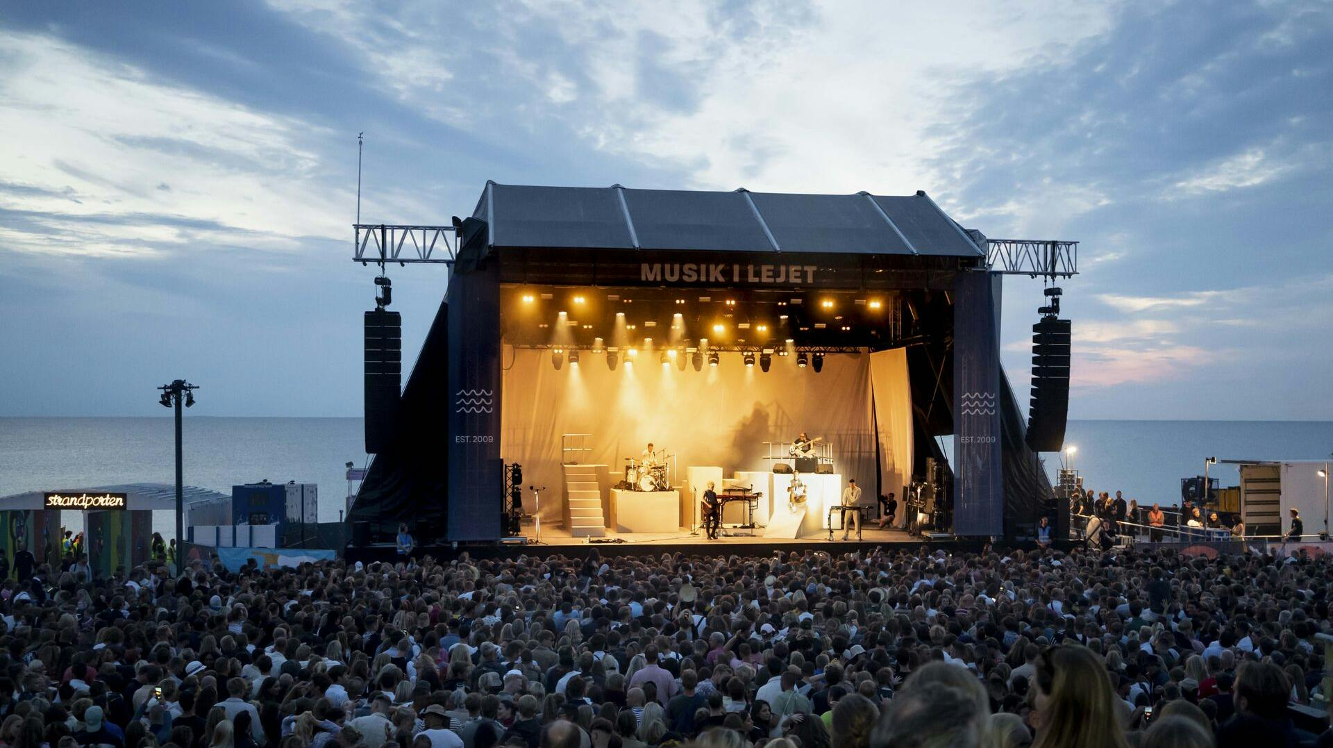 De lokale politikere bliver nu tilbudt en gratis endagsbillet med mulighed for tilkøb.