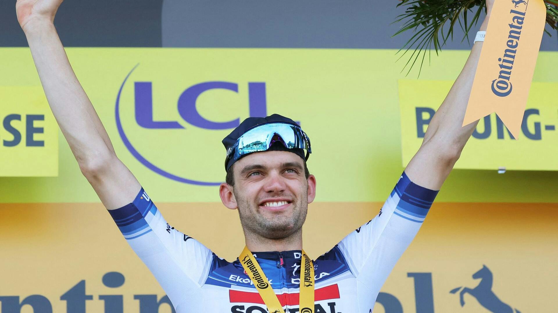 Kasper Asgreen vandt torsdag sin første Tour de France-etape. En sejr, der kom efter et besøg fra kæresten. 