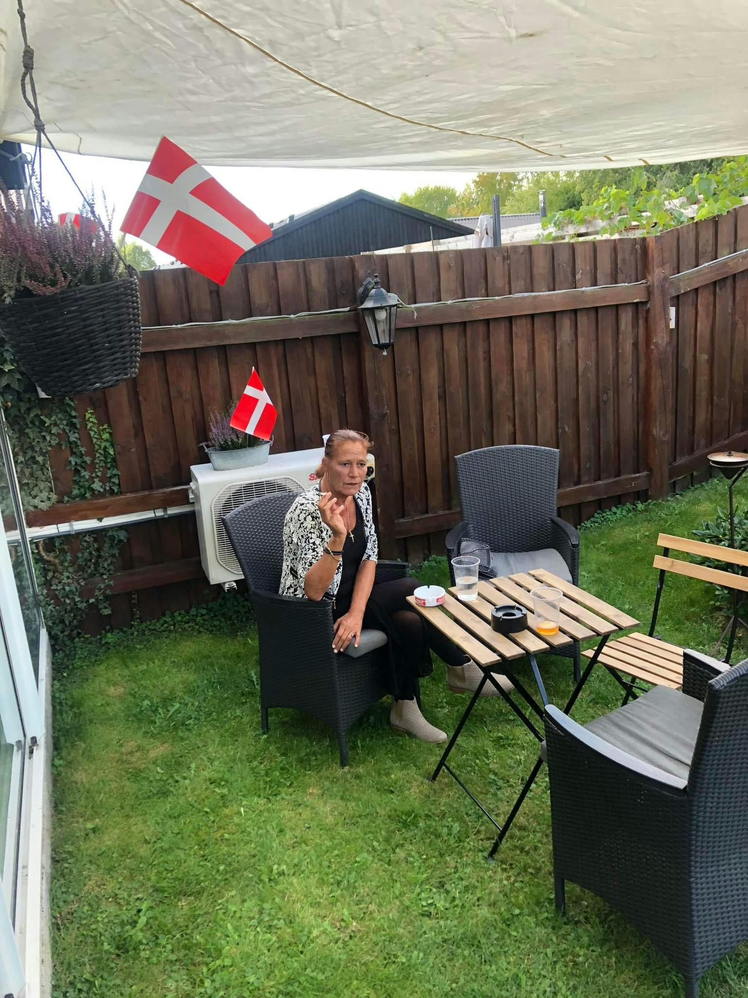 Charlotte Blakid alarmerer også om situationen på Rhodos.
