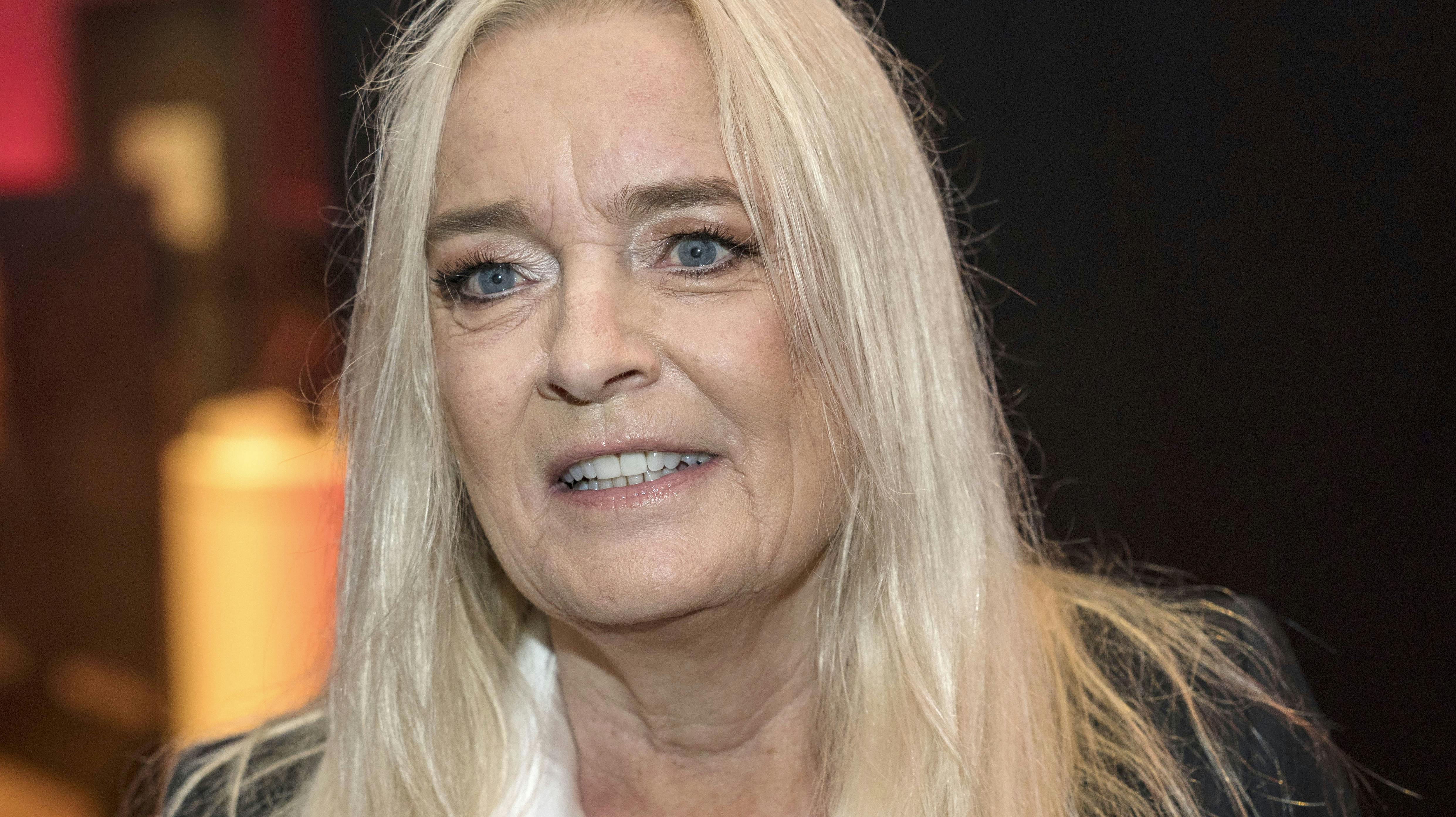 Anne Linnet runder et af livets skarpe hjørner på søndag.